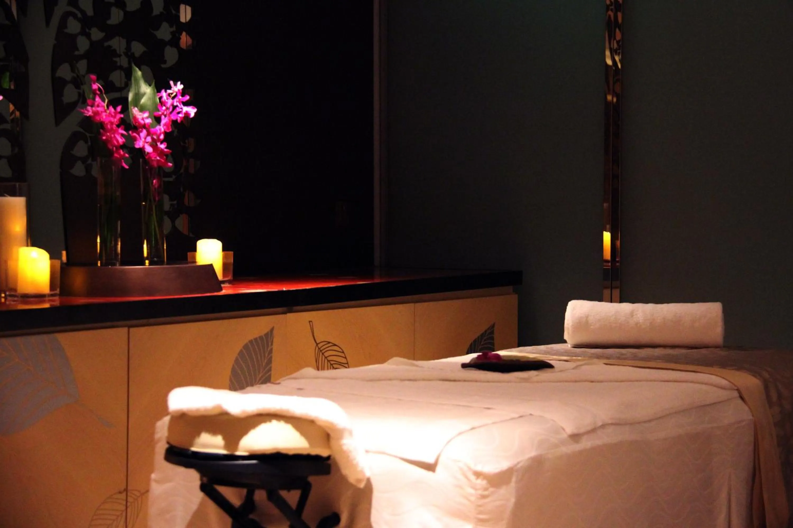 Spa and wellness centre/facilities, Bed in HUALUXE Shanghai Twelve At Hengshan