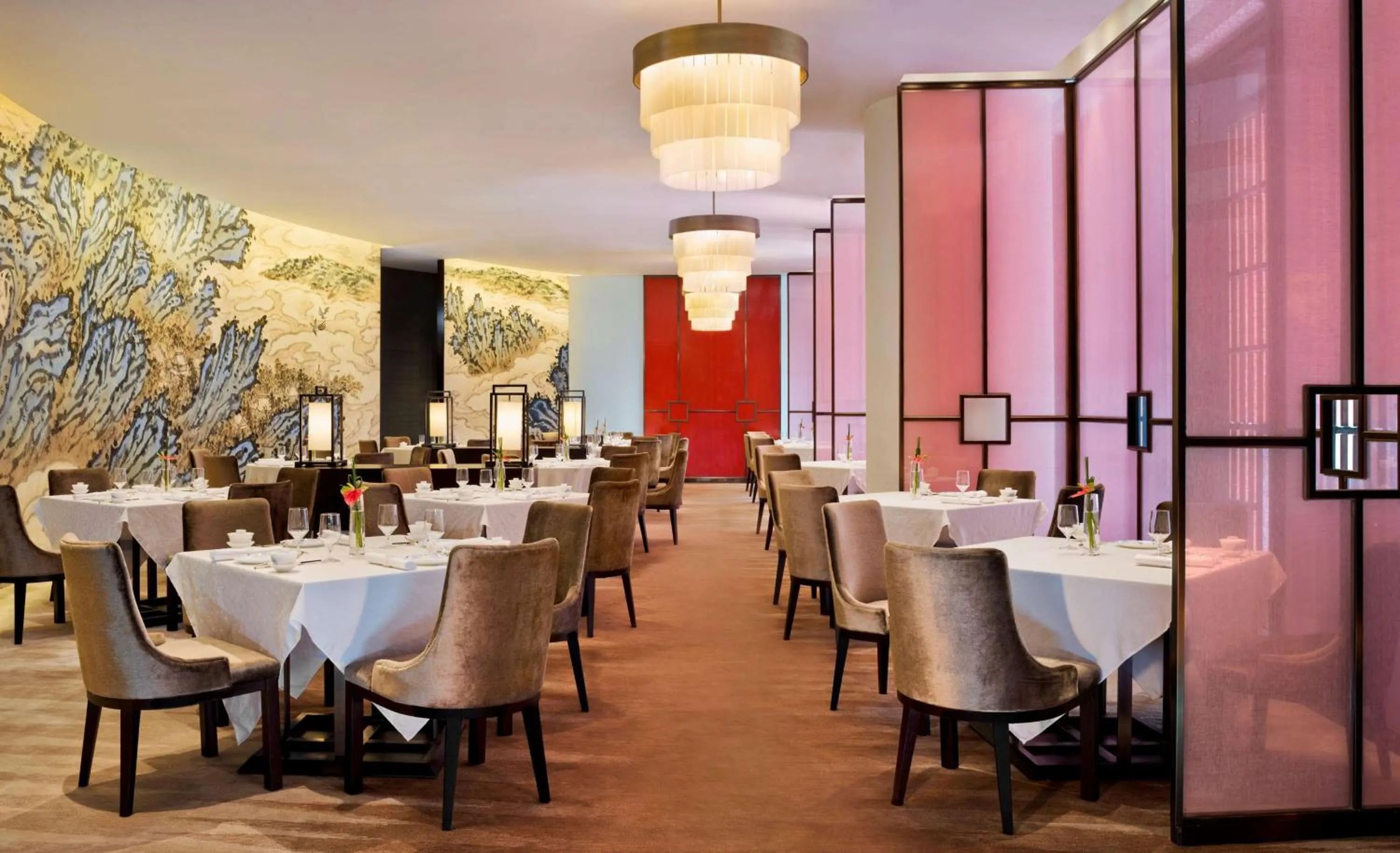 Restaurant/places to eat in HUALUXE Shanghai Twelve At Hengshan