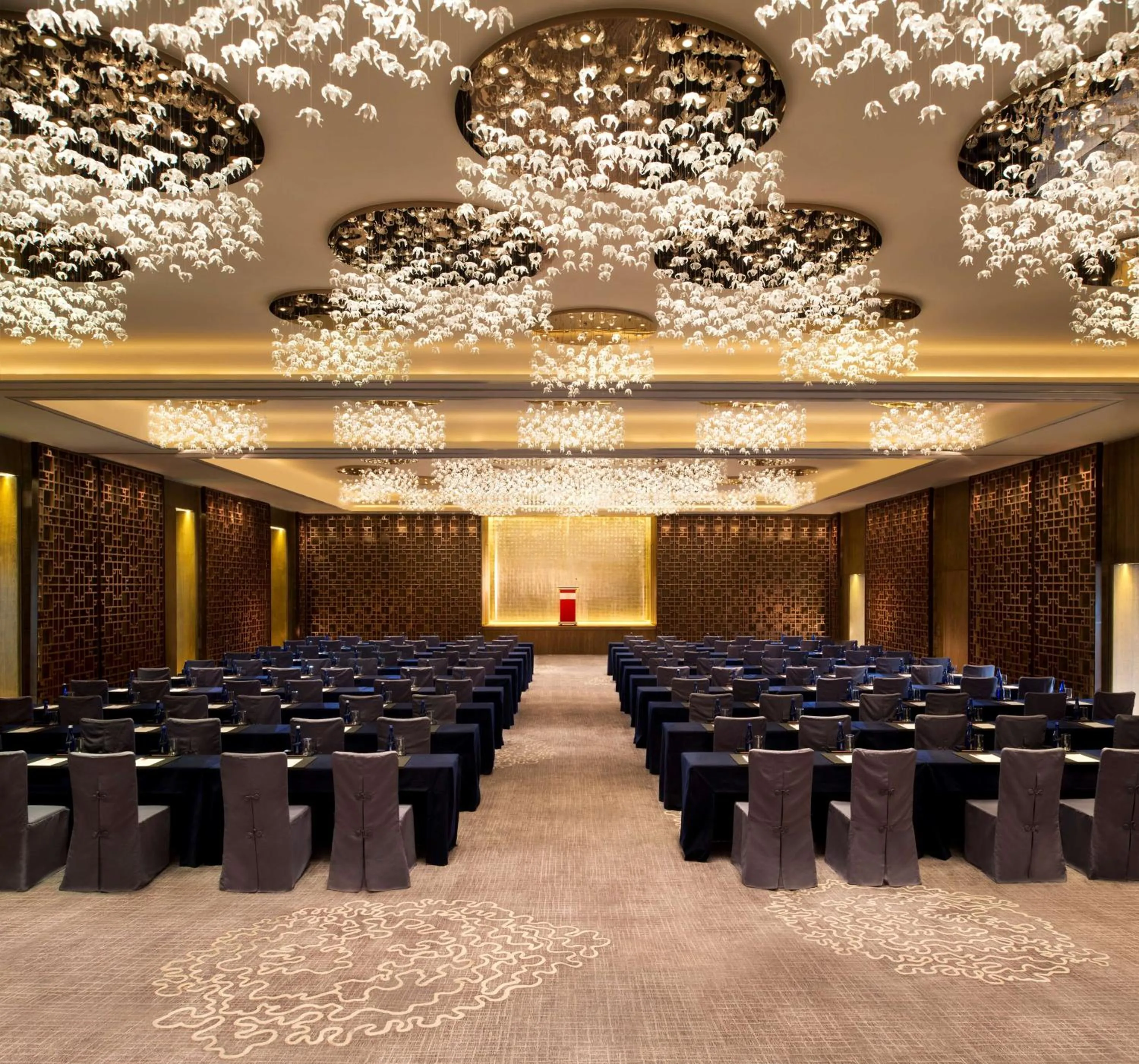 On site in HUALUXE Shanghai Twelve At Hengshan