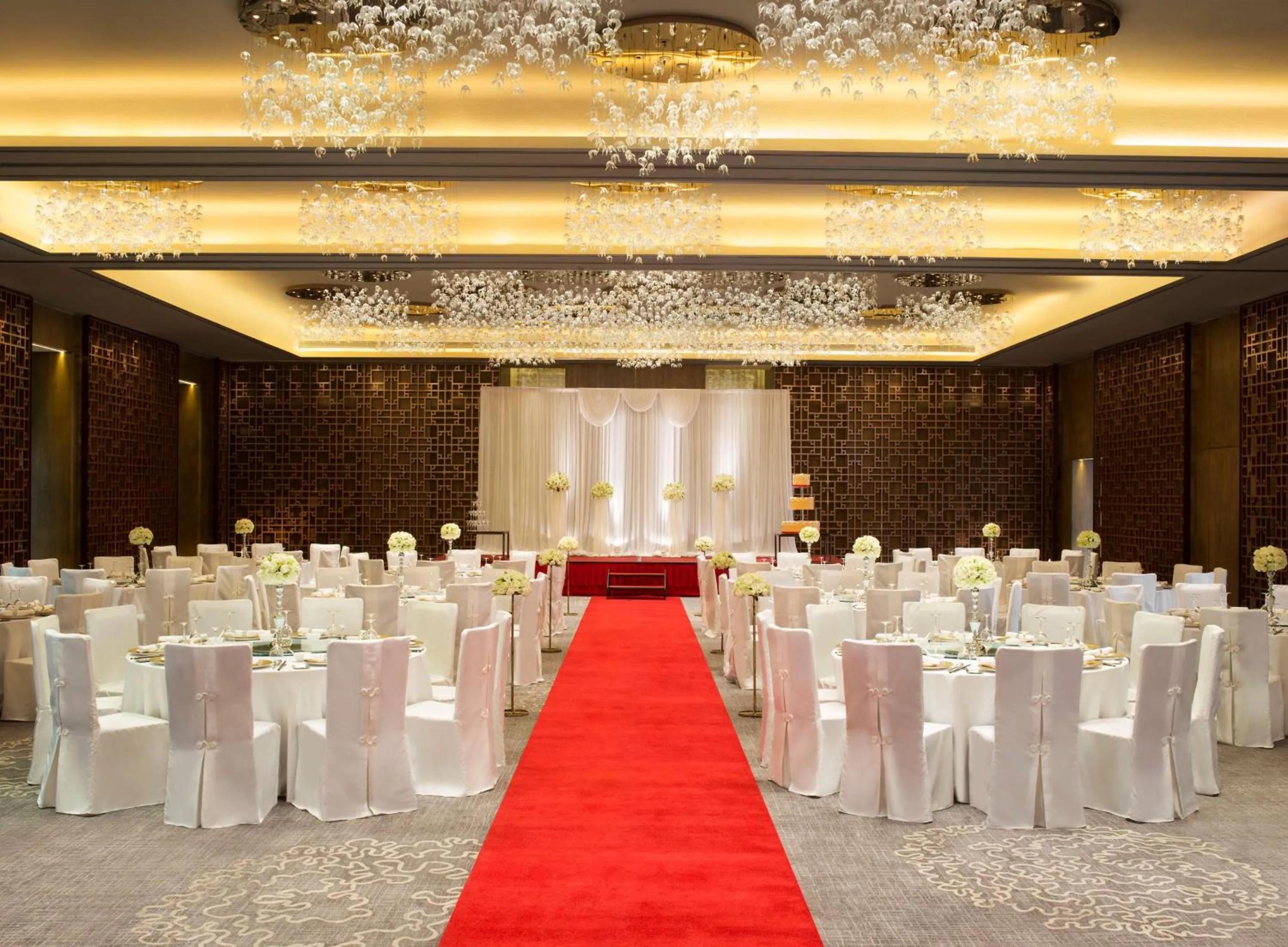 On site in HUALUXE Shanghai Twelve At Hengshan