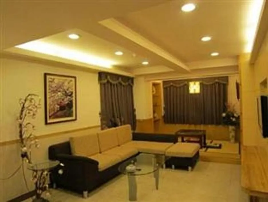 Living room in Gau Shan Ching Hotel