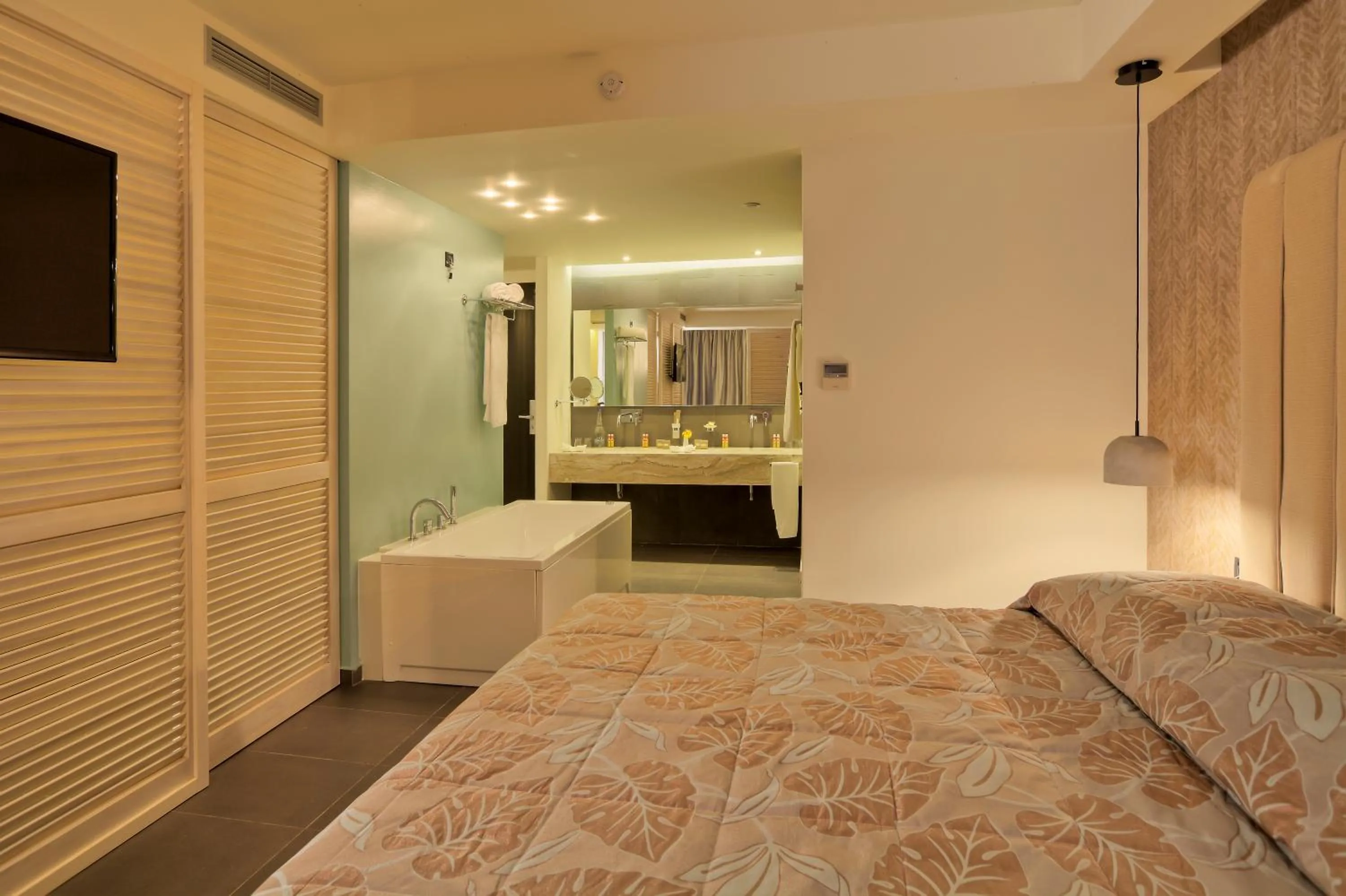 Photo of the whole room, Bed in Caravia Beach Hotel