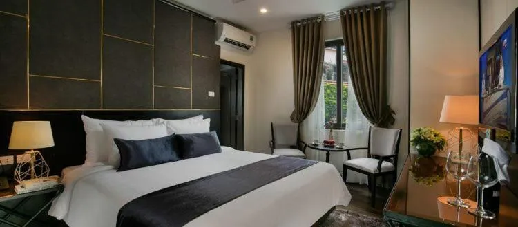 Property building, Bed in La Santé Hotel & Spa