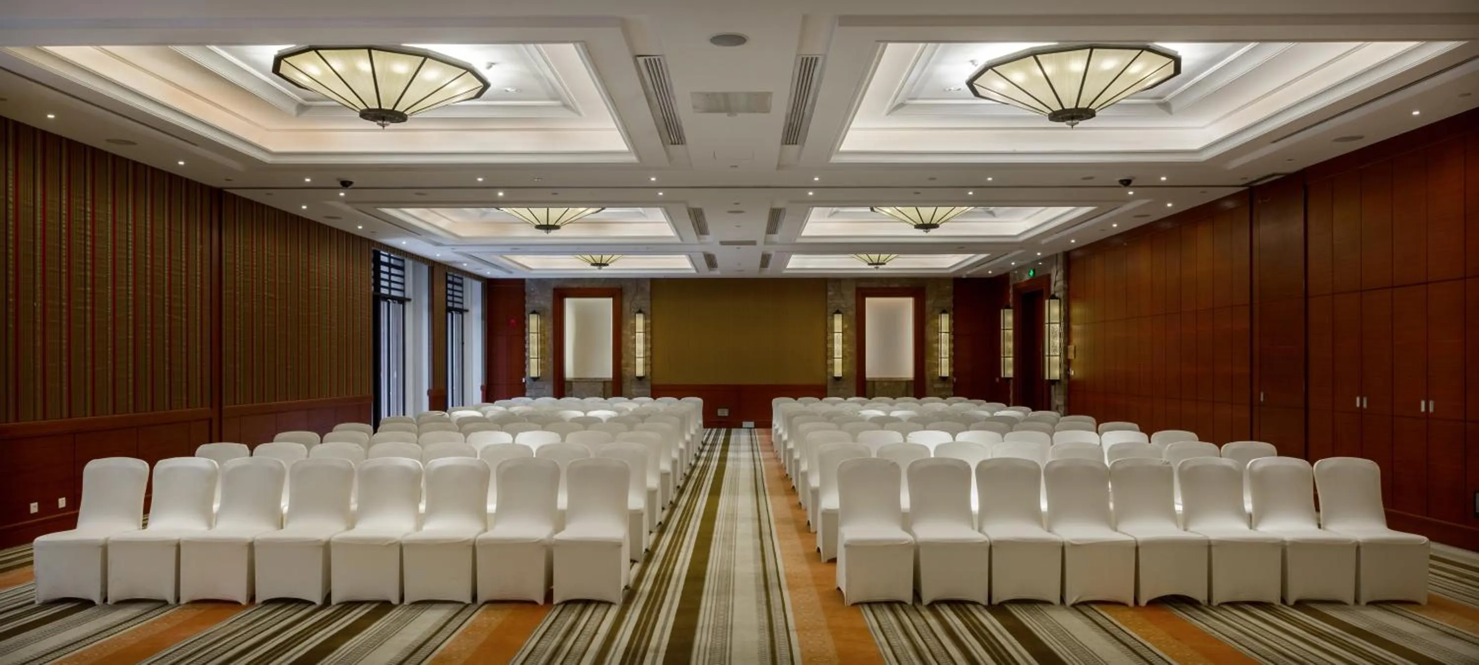 Meeting/conference room in InterContinental Xishuangbanna Resort by IHG