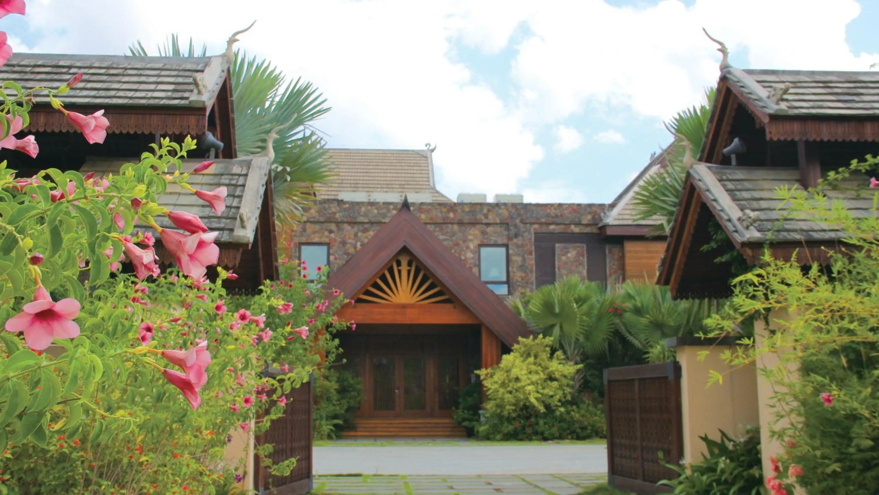 Photo of the whole room in InterContinental Xishuangbanna Resort by IHG