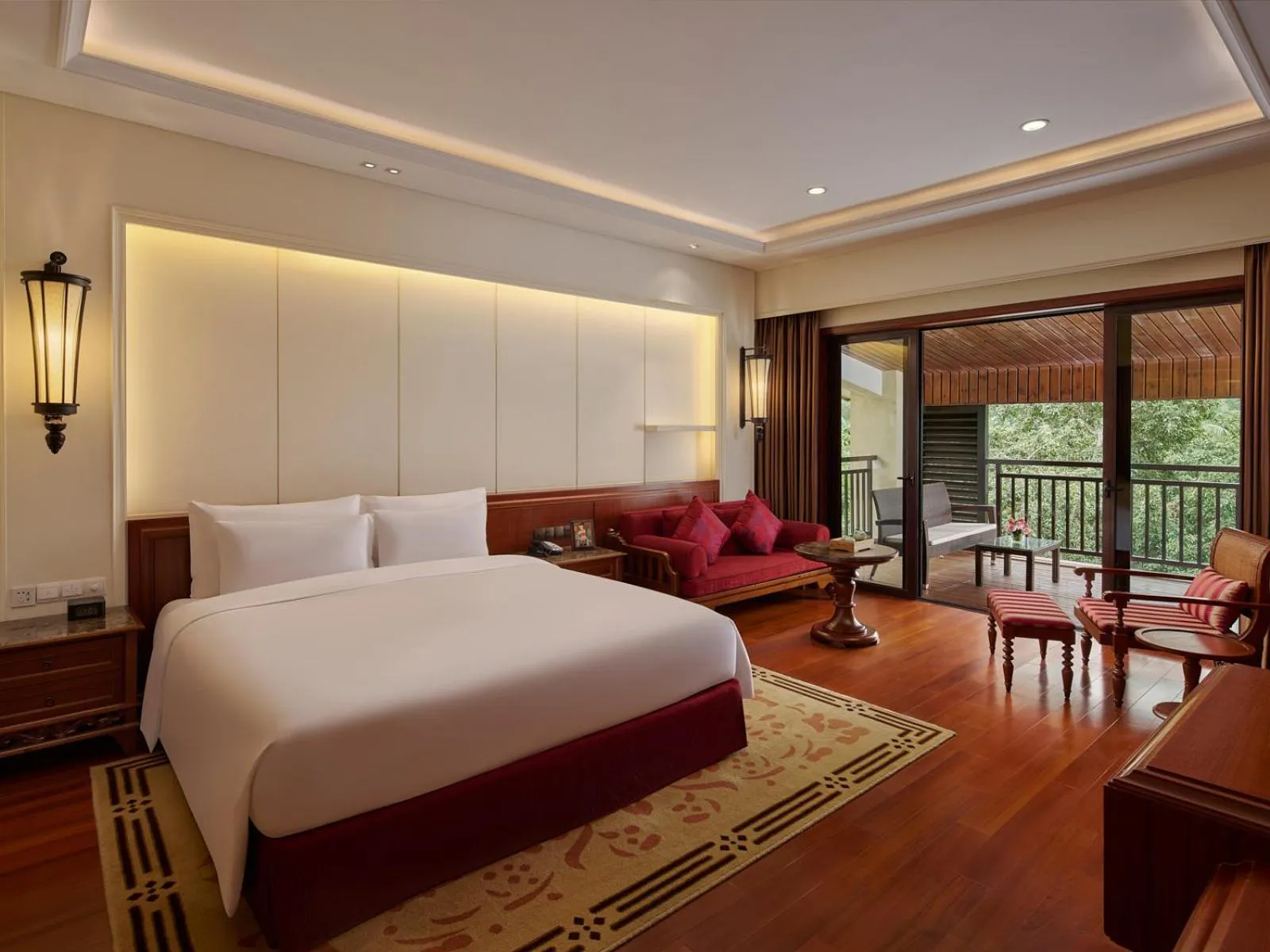 Bed in InterContinental Xishuangbanna Resort by IHG