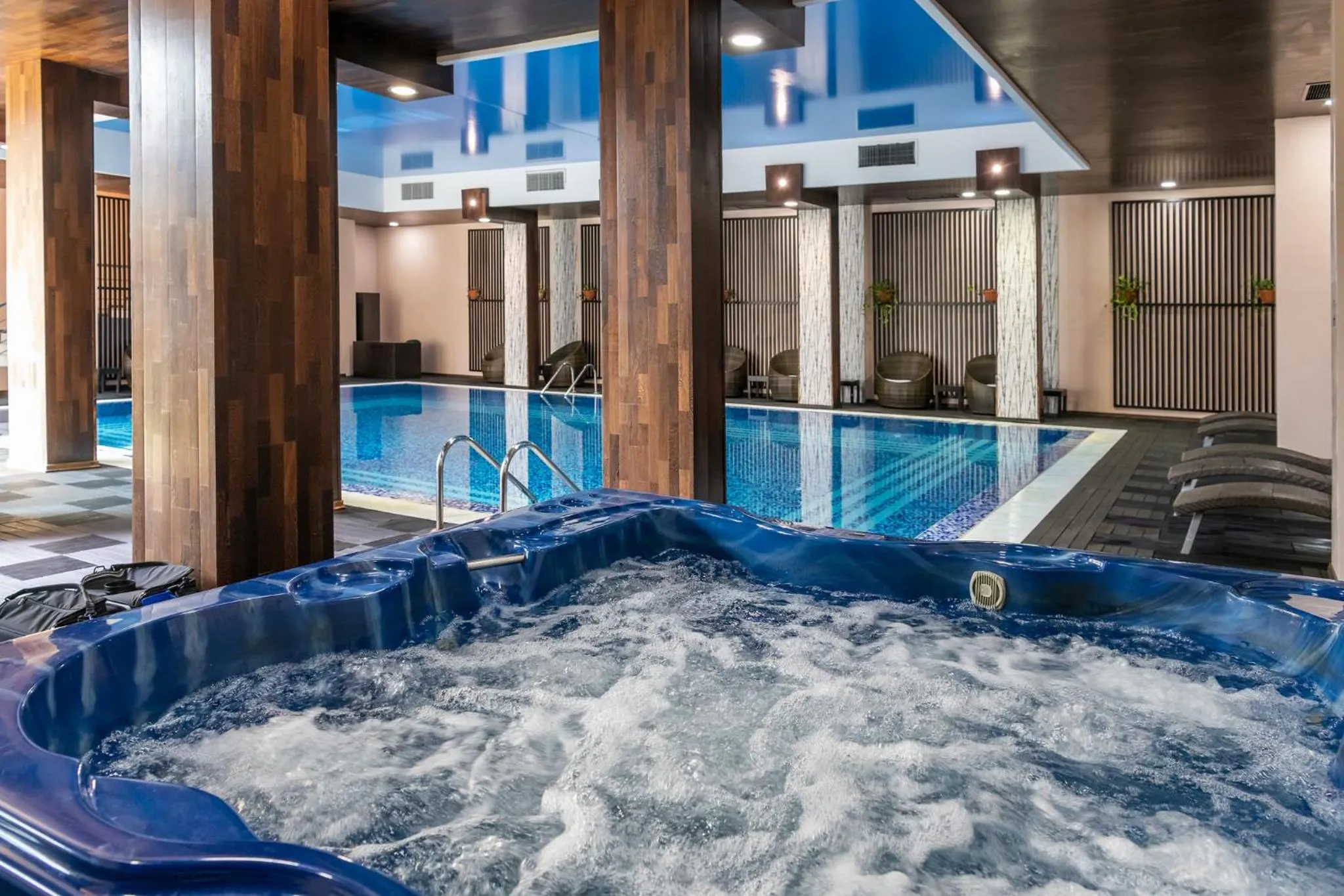 Massage in Garden of Eden Complex