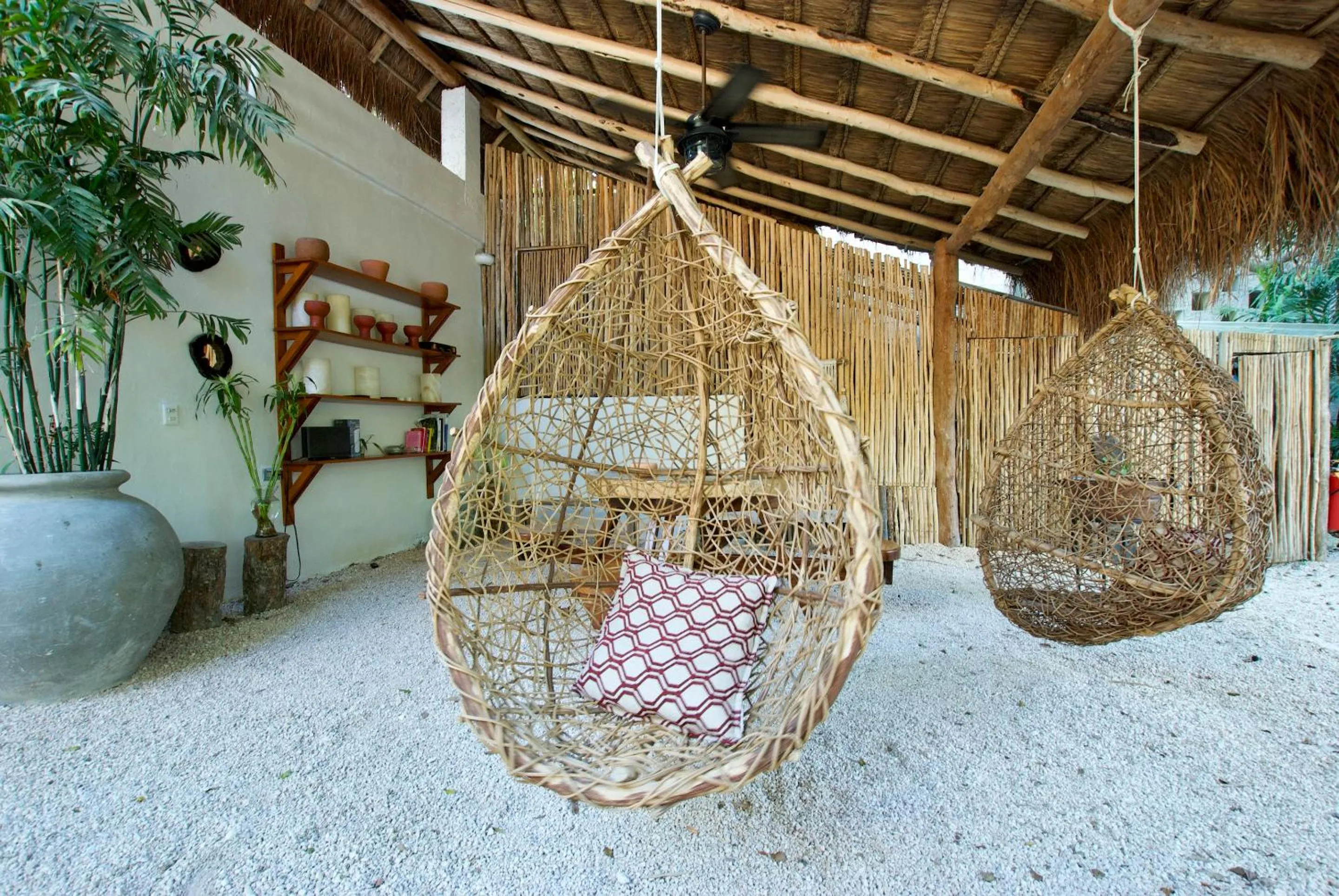 Area and facilities in Huaya Camp