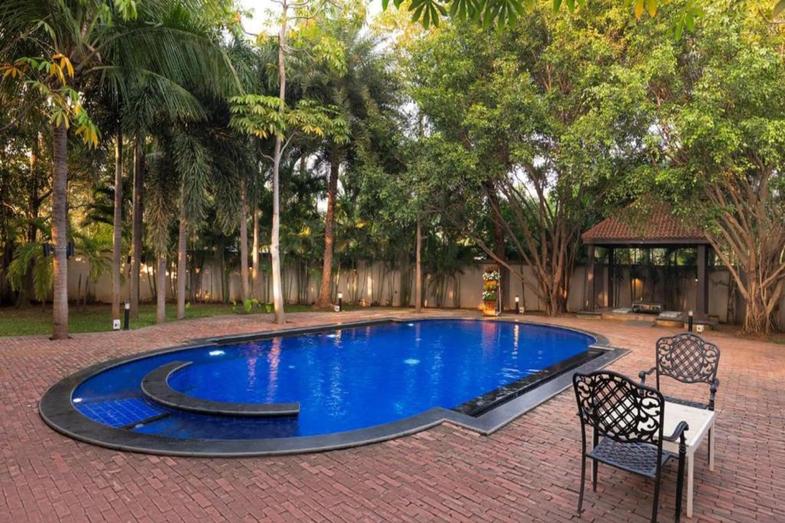 Swimming pool in Sunray Village Resort