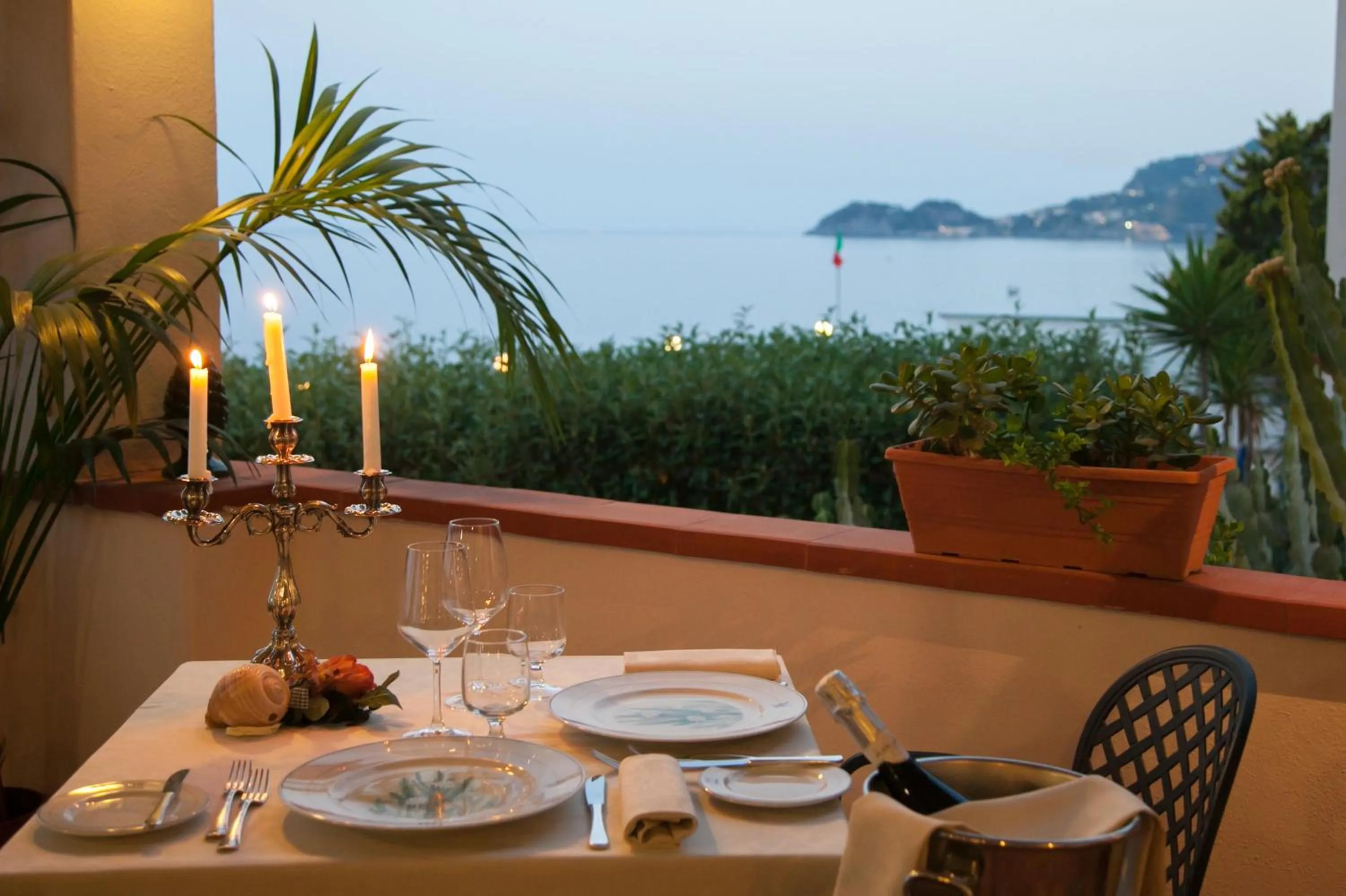 Dining area in Park Hotel Silemi