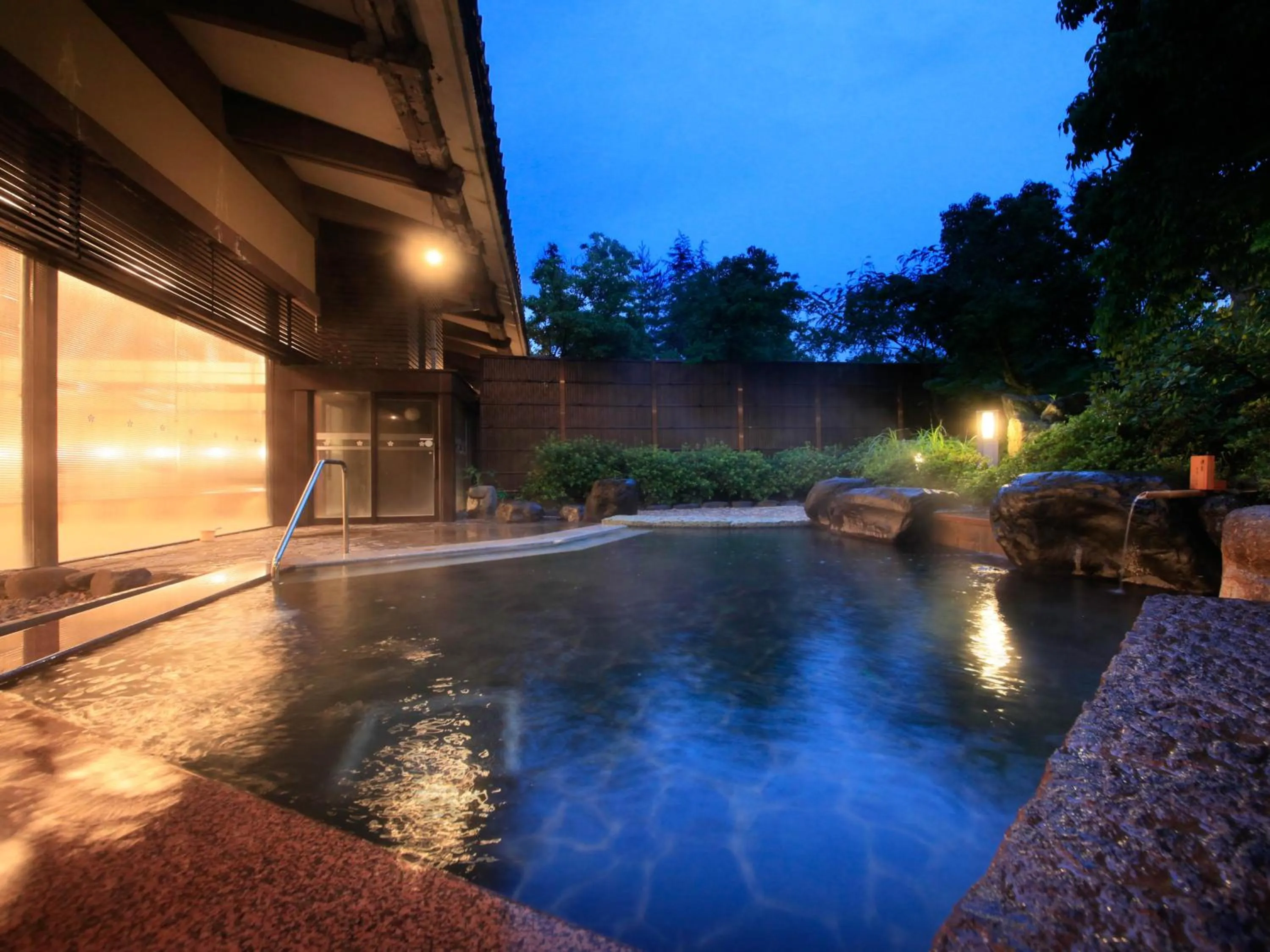 Yamashiro Onsen Miyabi no Yado Kaga Hyakumangoku