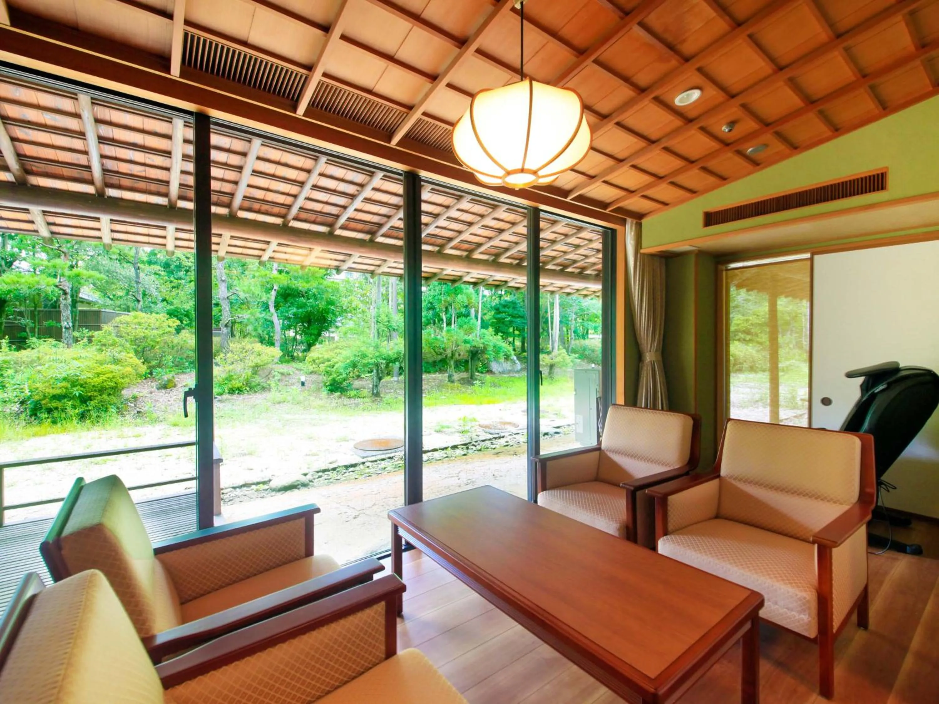 Yamashiro Onsen Miyabi no Yado Kaga Hyakumangoku