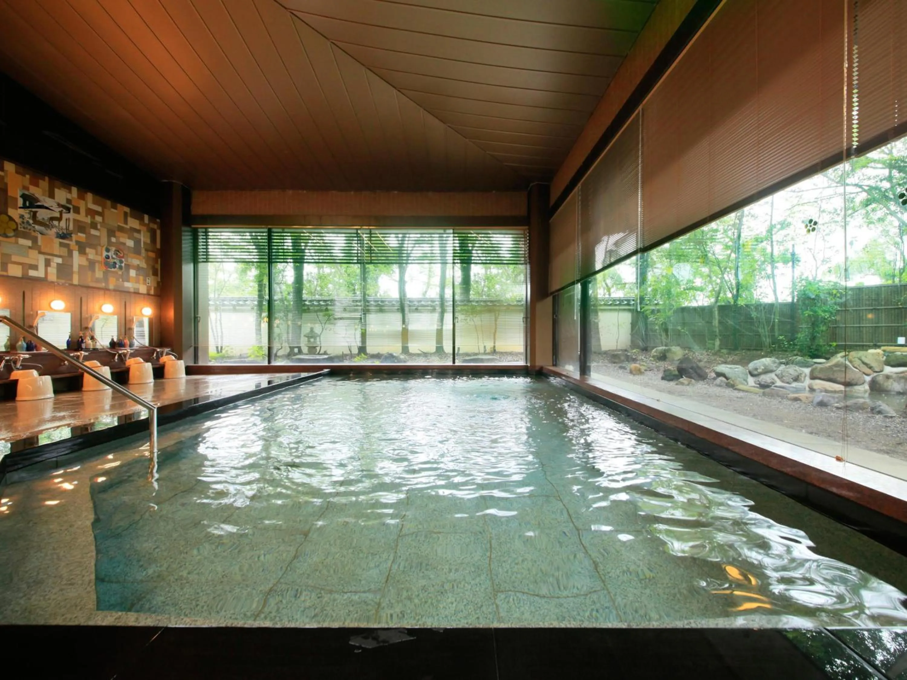 Yamashiro Onsen Miyabi no Yado Kaga Hyakumangoku