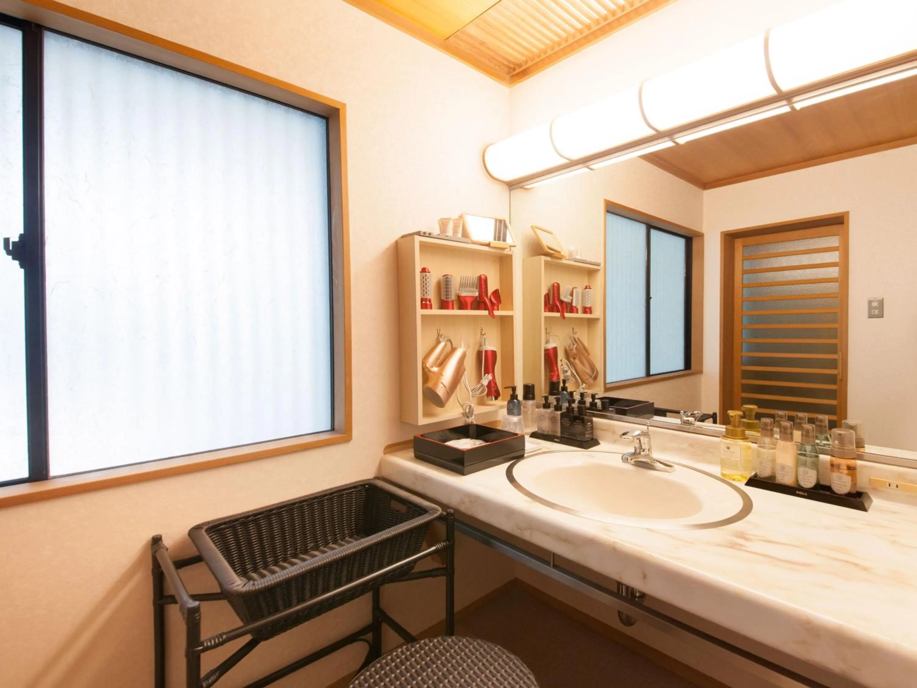 Yamashiro Onsen Miyabi no Yado Kaga Hyakumangoku