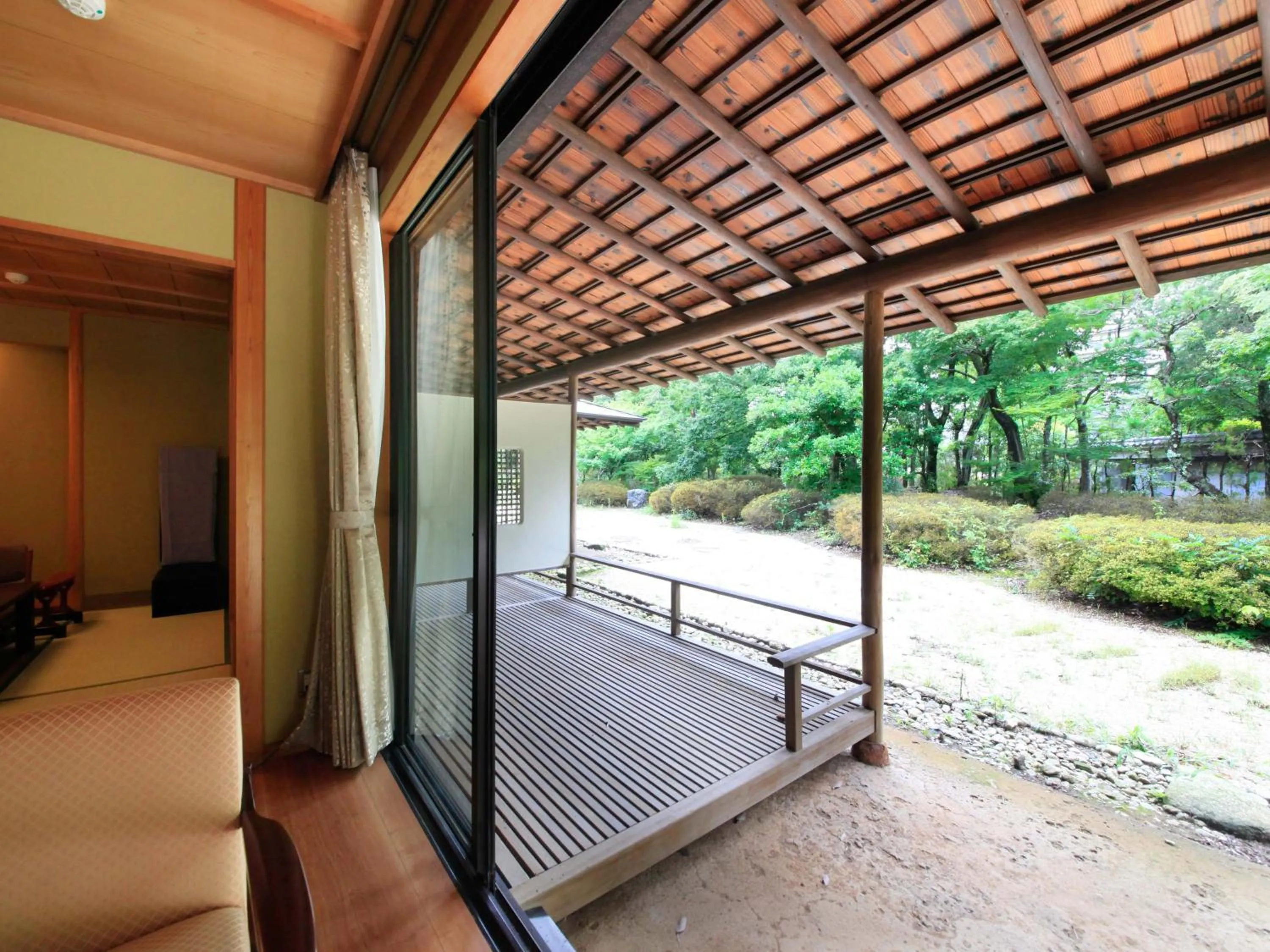 Yamashiro Onsen Miyabi no Yado Kaga Hyakumangoku