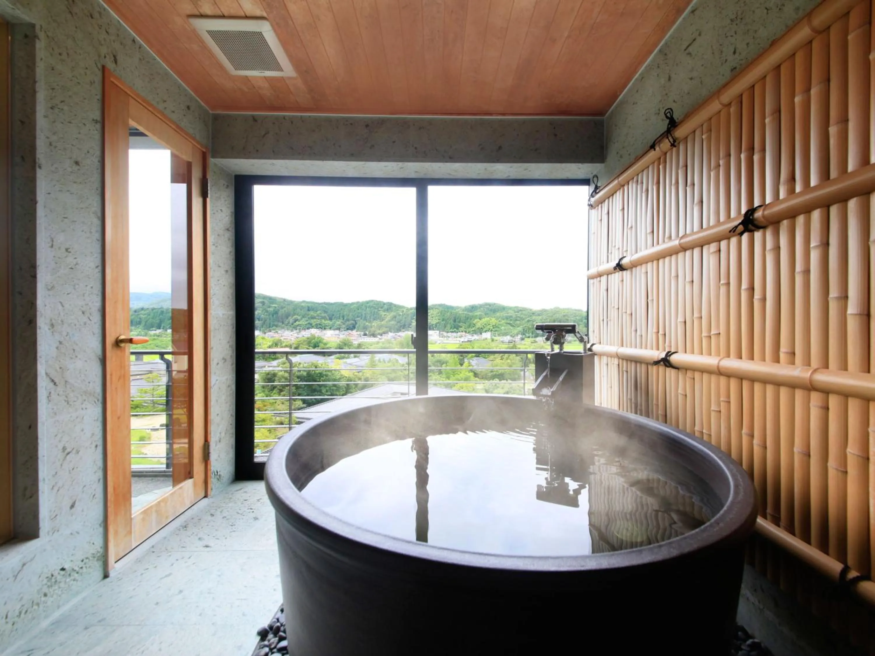 Yamashiro Onsen Miyabi no Yado Kaga Hyakumangoku