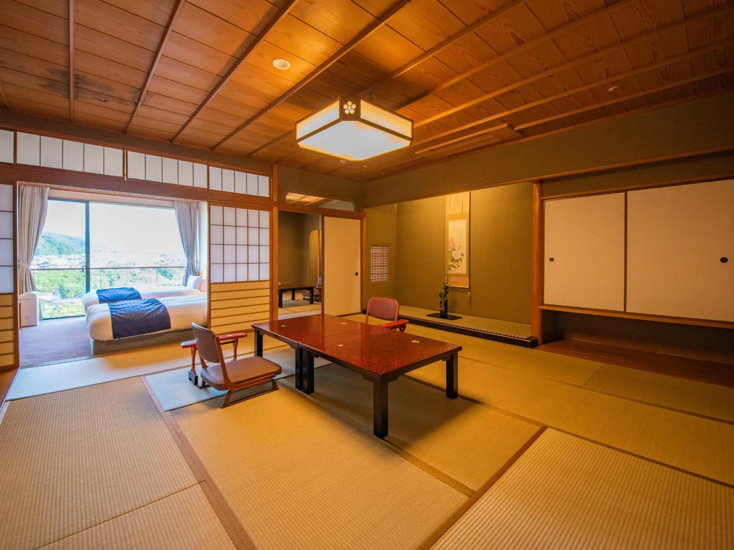 Photo of the whole room in Yamashiro Onsen Miyabi no Yado Kaga Hyakumangoku