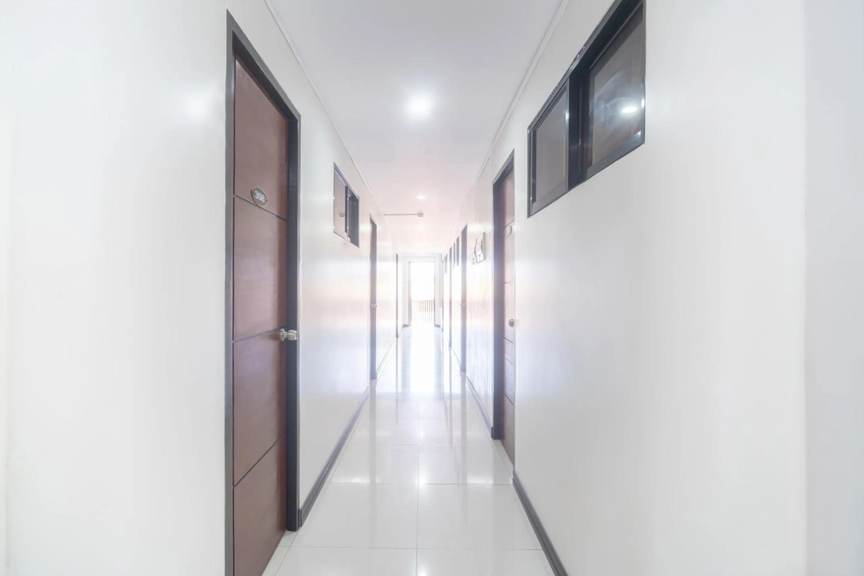 Lobby or reception in Circle-b Apartelle & Suites