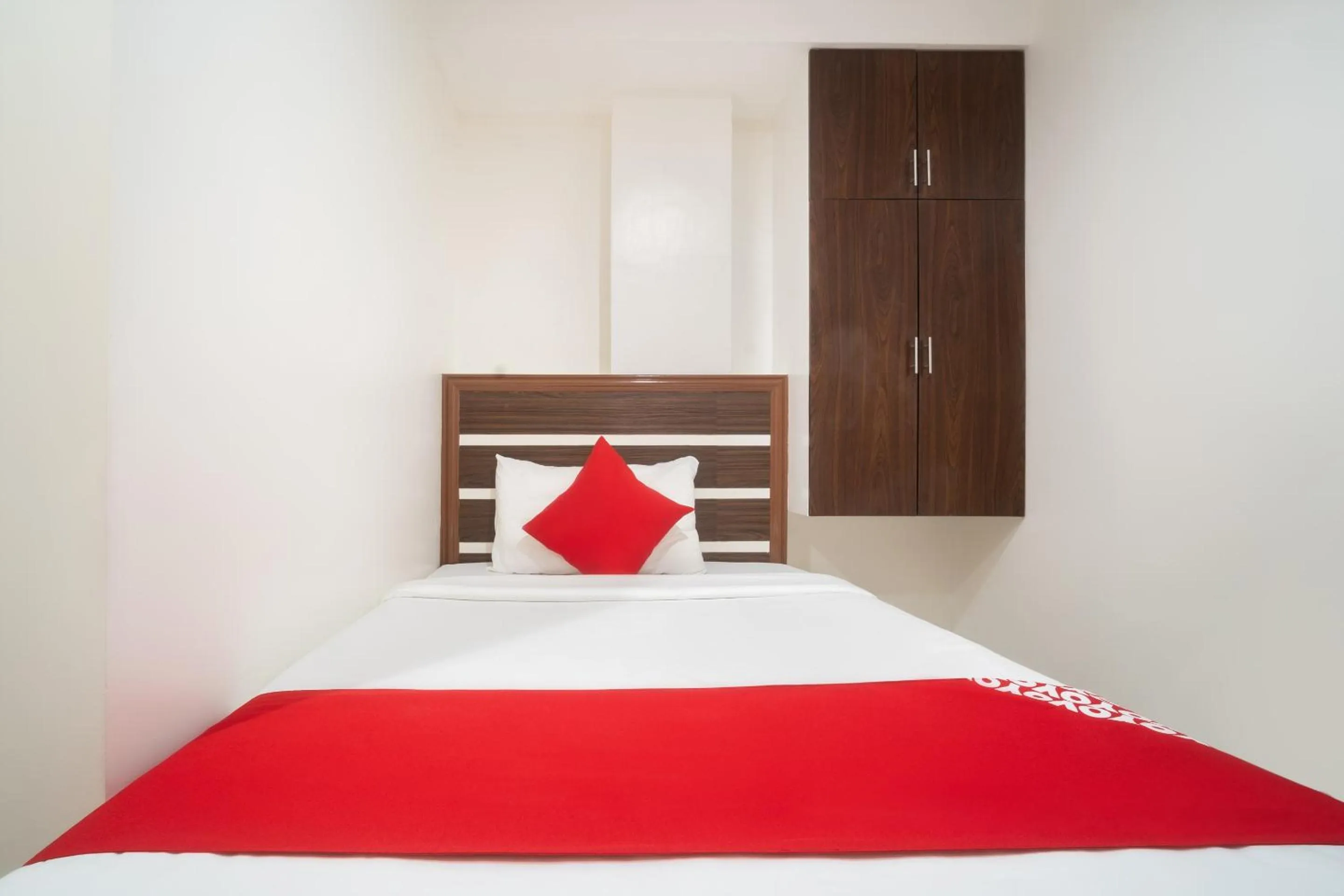 Bedroom in Circle-b Apartelle & Suites