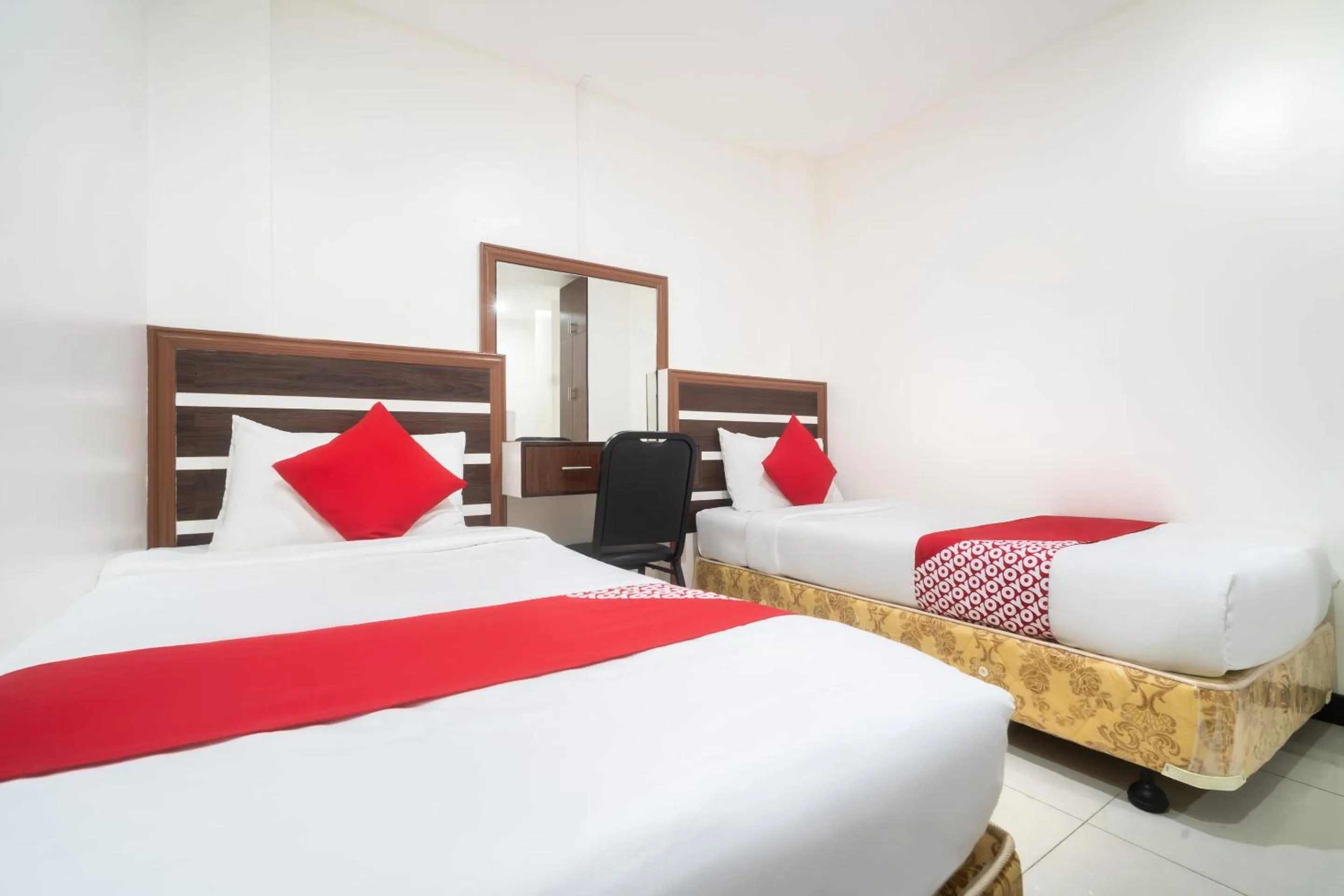 Bedroom in Circle-b Apartelle & Suites