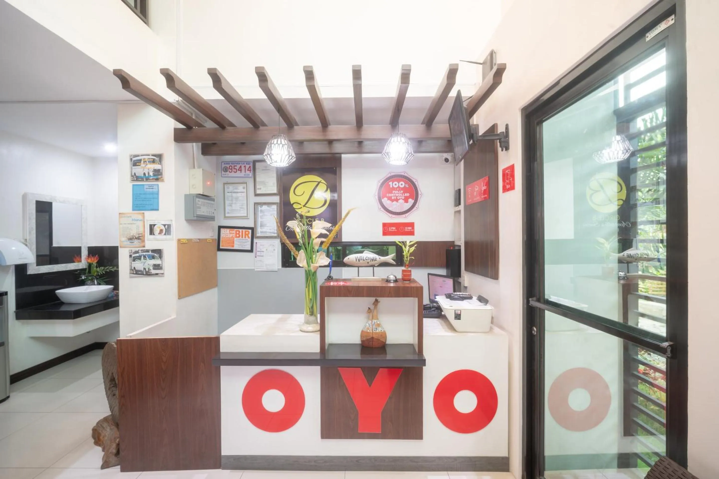 Lobby or reception in Circle-b Apartelle & Suites