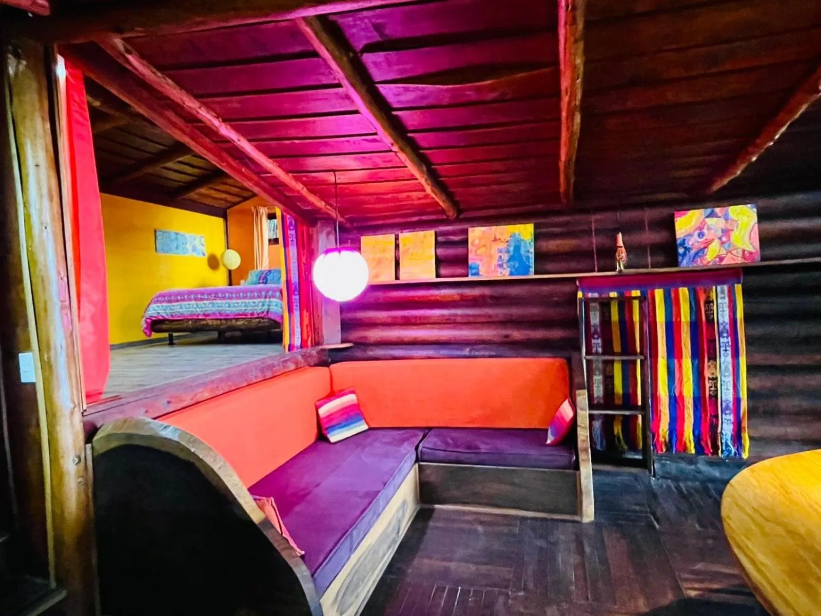 Living room, Bed in El Sol Monteverde