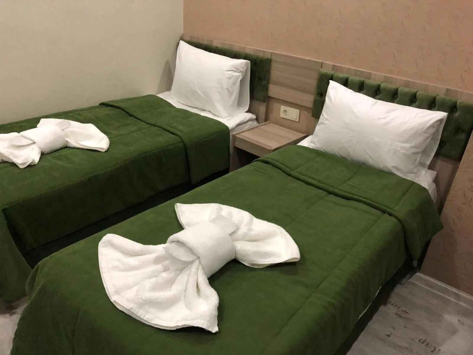 Photo of the whole room, Bed in Kaya Madrid Hotel