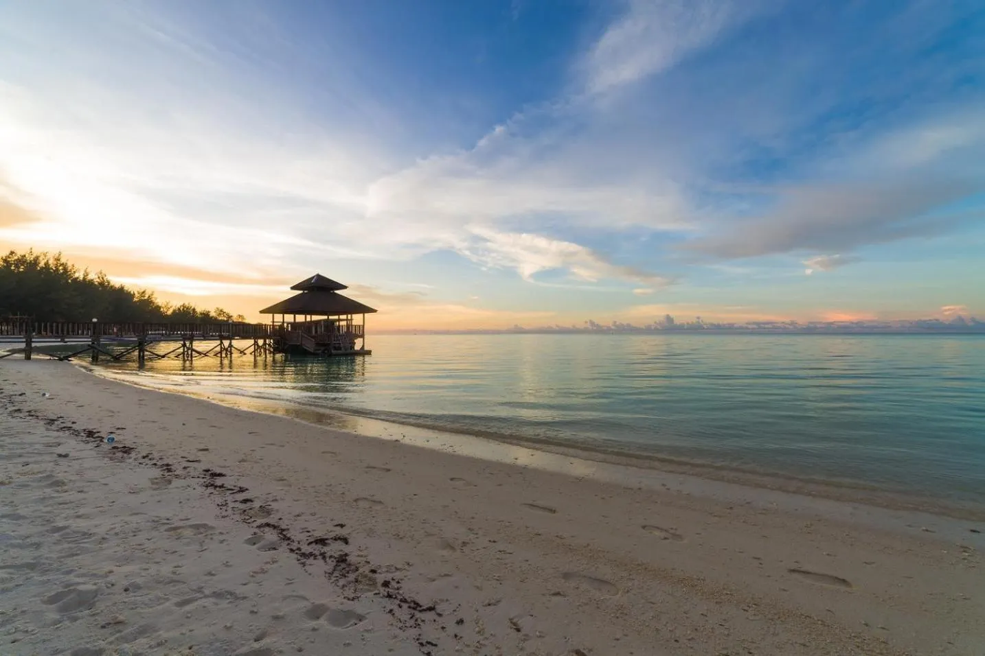 Beach in Sutera at Mantanani Island Resort & Spa
