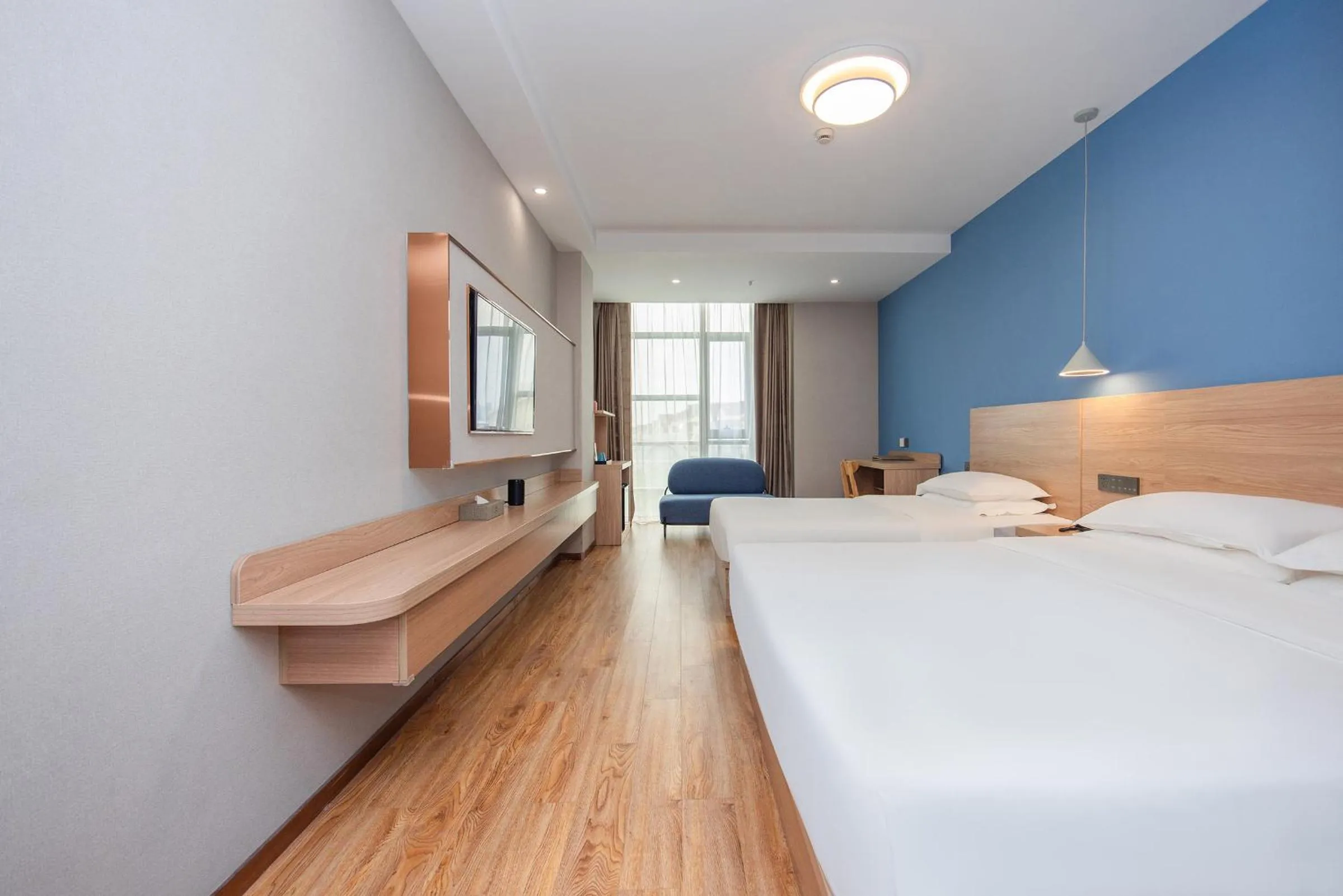 Photo of the whole room, Bed in Future Shangju Hotel