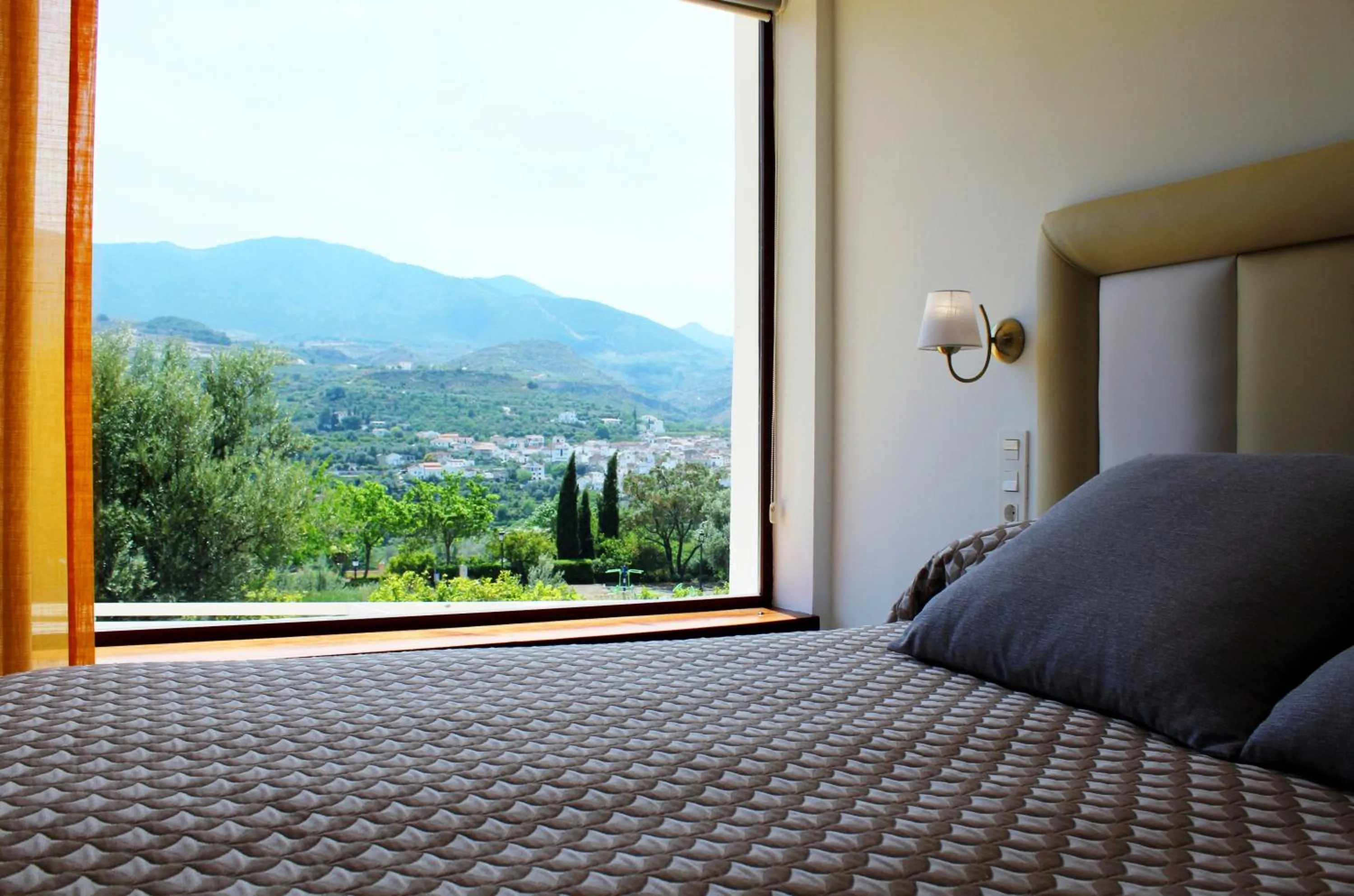 Bed in Hostal y Apartamento Rural Los Naranjos