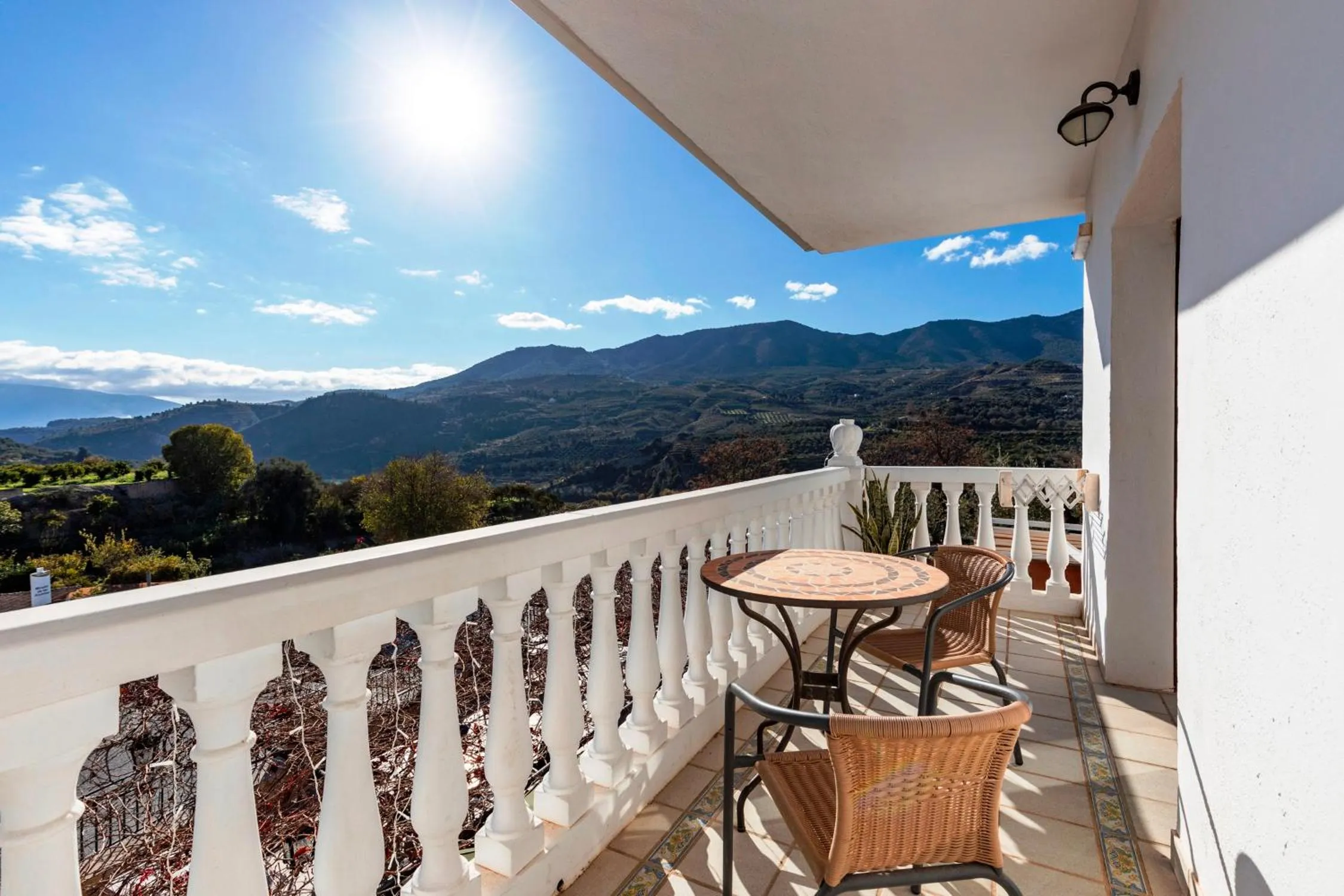 Hostal y Apartamento Rural Los Naranjos