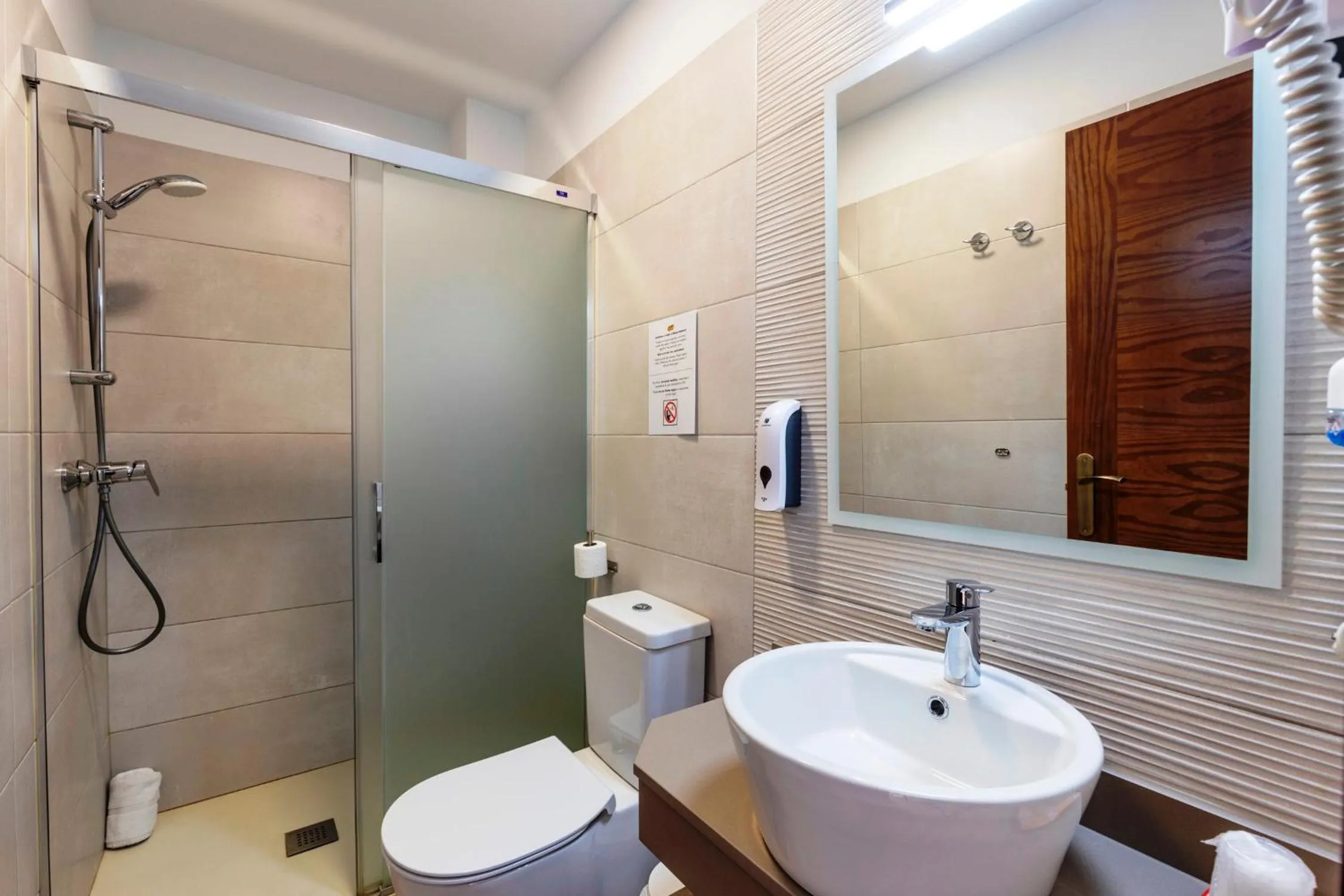 Hostal y Apartamento Rural Los Naranjos