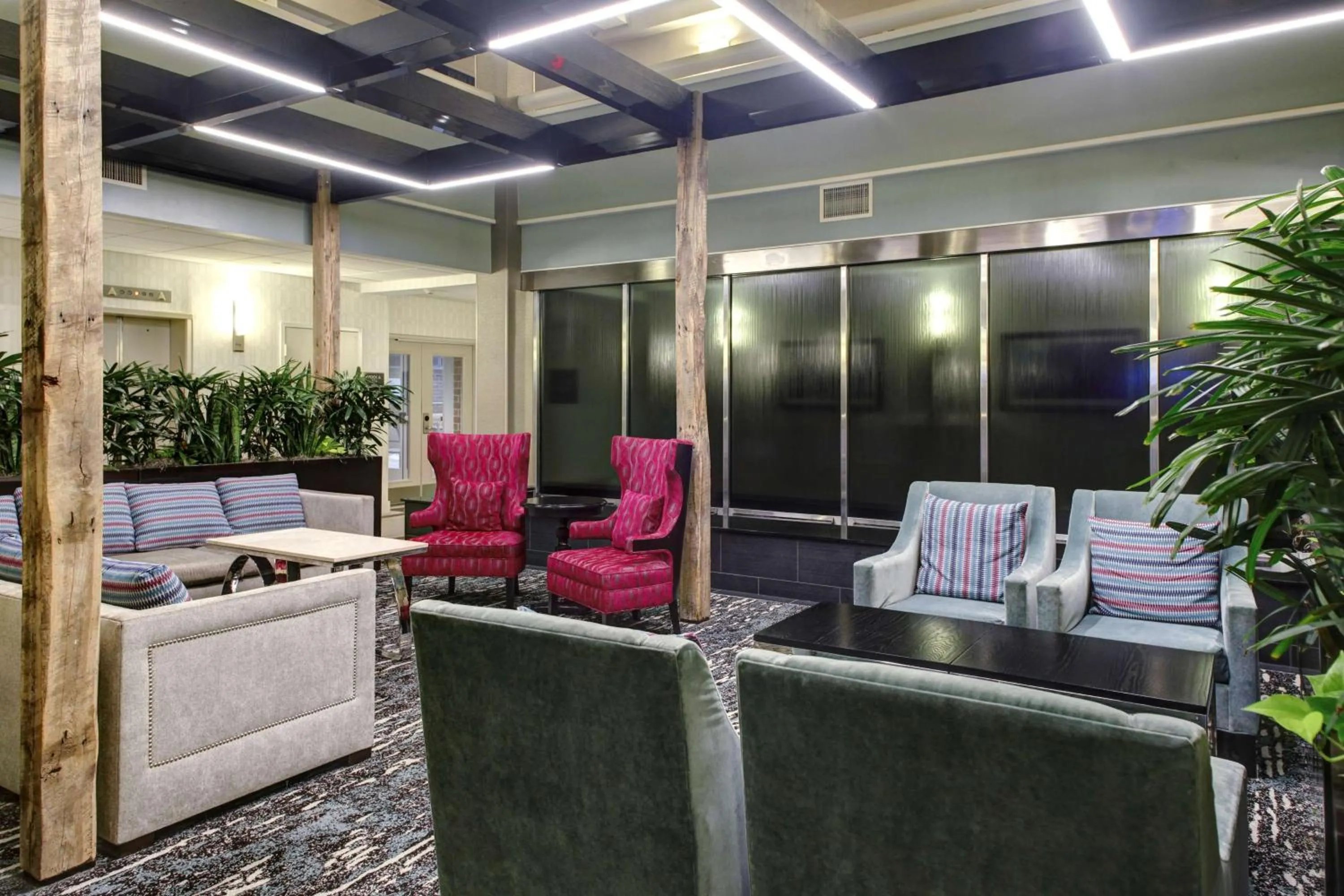 Lobby or reception in Embassy Suites Williamsburg