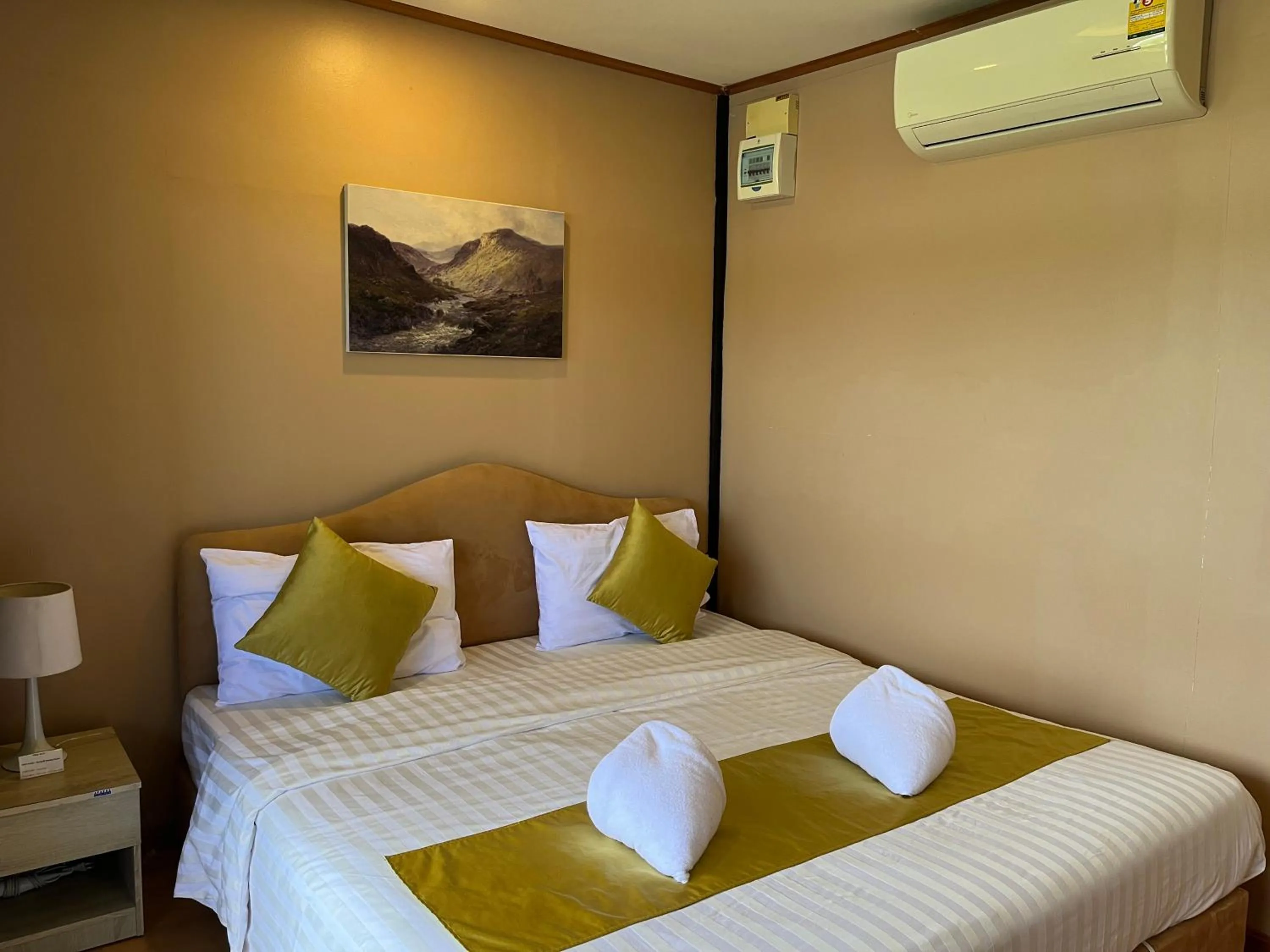 Bedroom, Bed in Marigold Aonang Resort