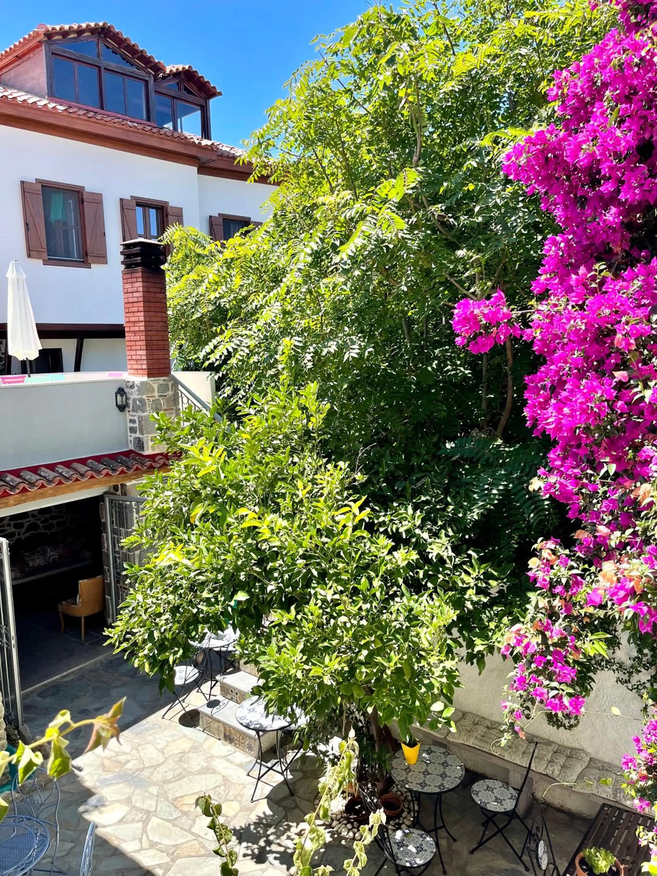 Property building in Arxontiko Hotel