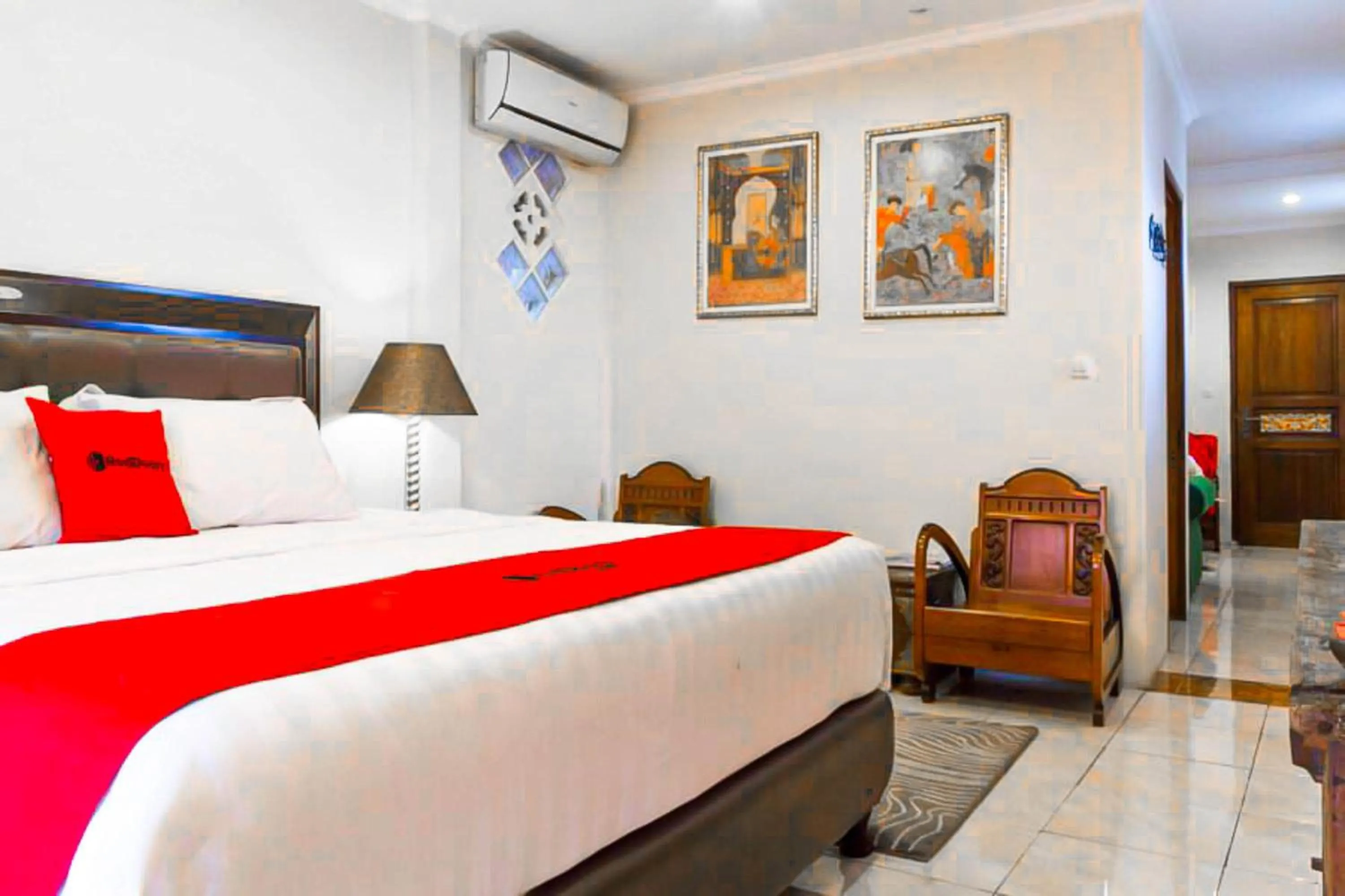 Bedroom, Bed in RedDoorz near Gasibu Bandung