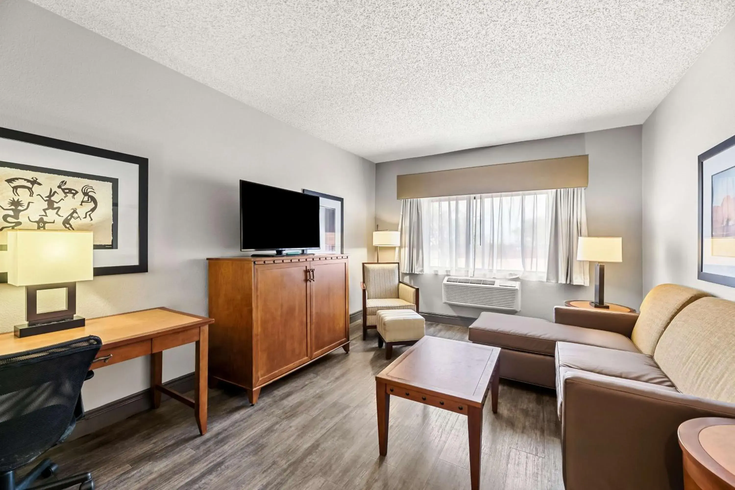 Queen Suite with Two Queen Beds - Non-Smoking in Best Western Plus At Lake Powell Queen Suite with Two Queen Beds - Non-Smoking in Best Western Plus At Lake Powell