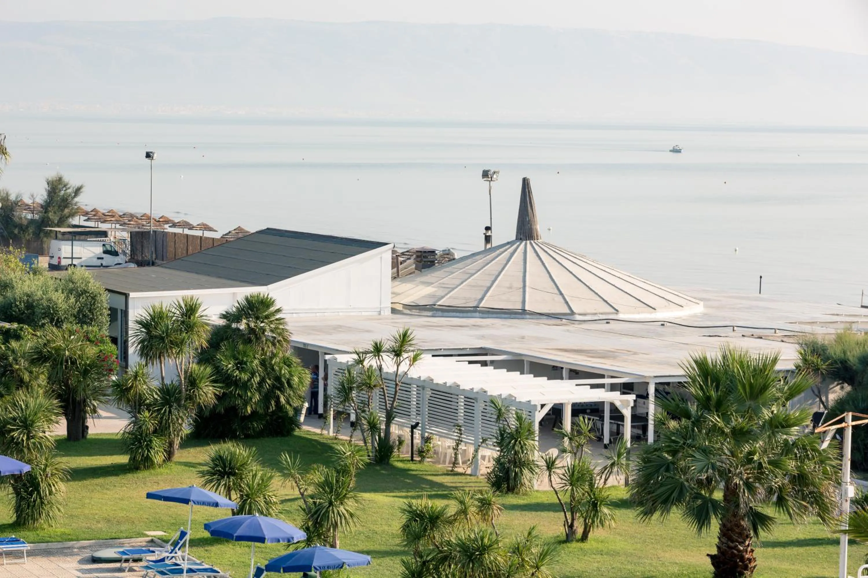 African Beach Hotel-Residence