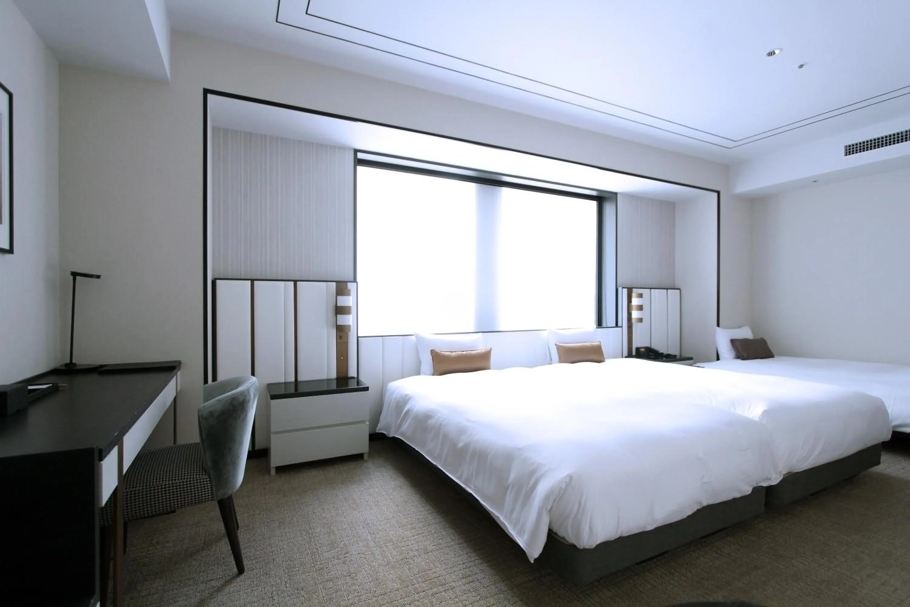 Photo of the whole room, Bed in KOKO HOTEL Premier Nihonbashi Hamacho