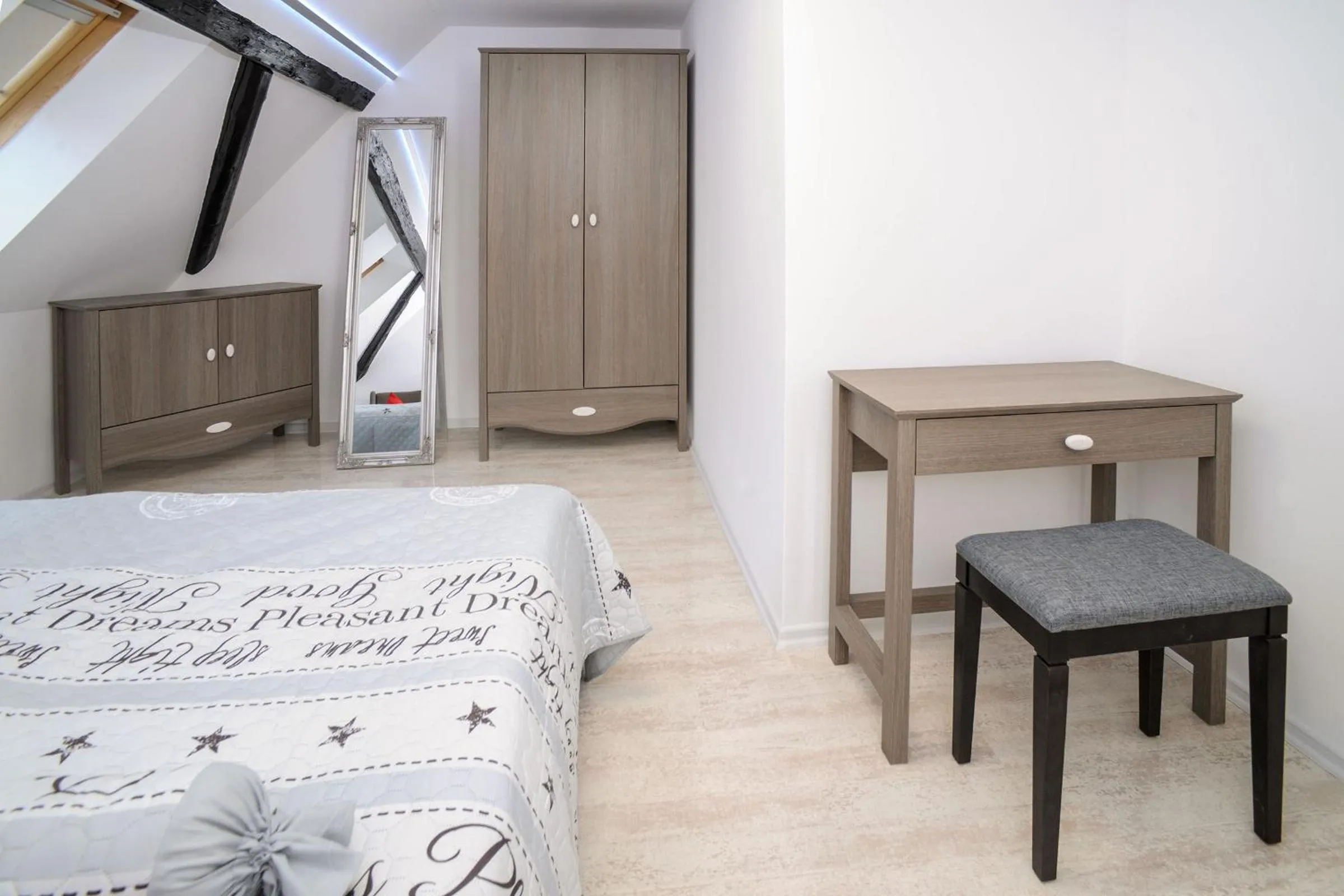 Bedroom, Bed in Designpension Traumschloss Hotel Garni