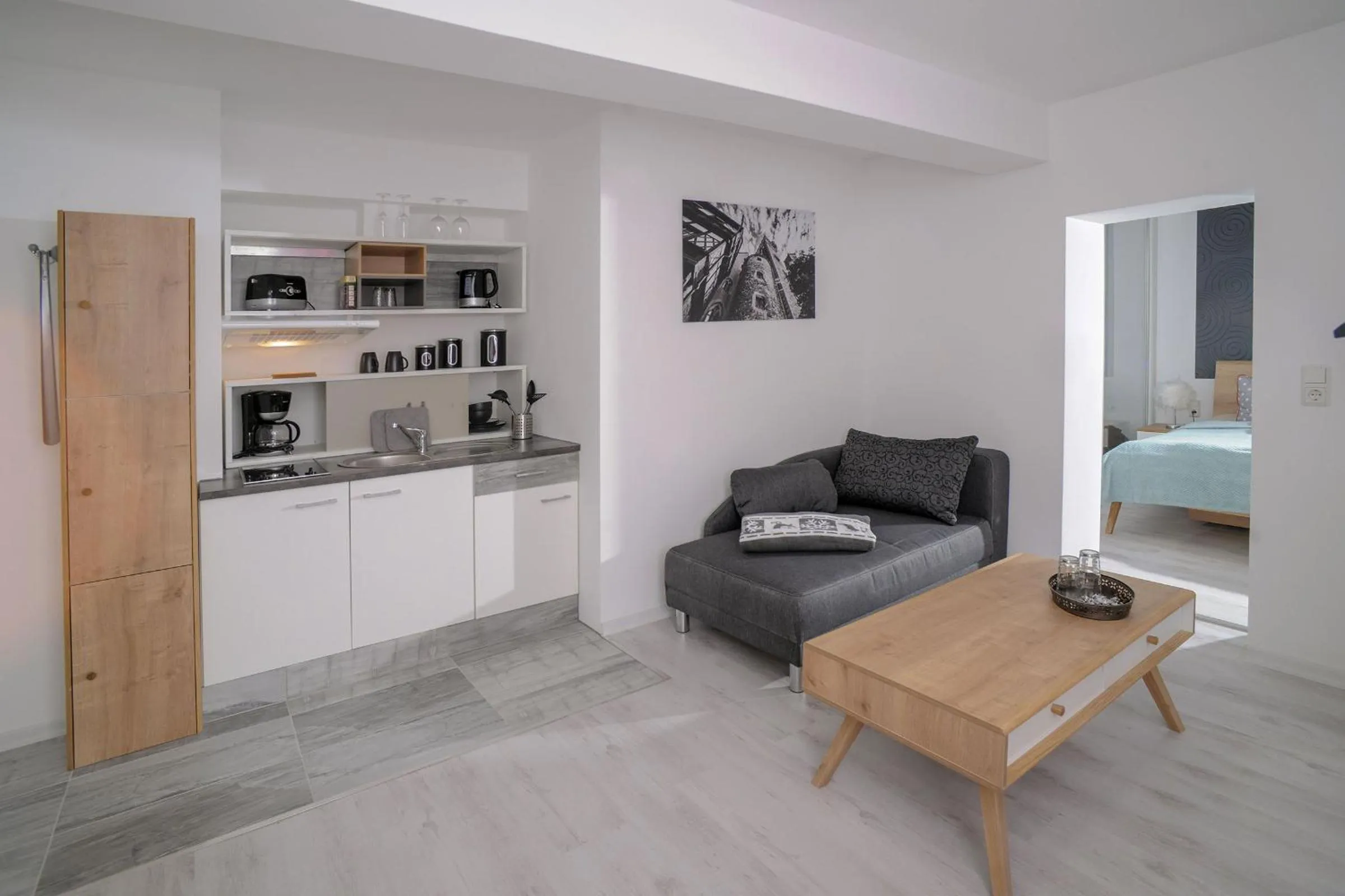 Kitchen or kitchenette, Bed in Designpension Traumschloss Hotel Garni