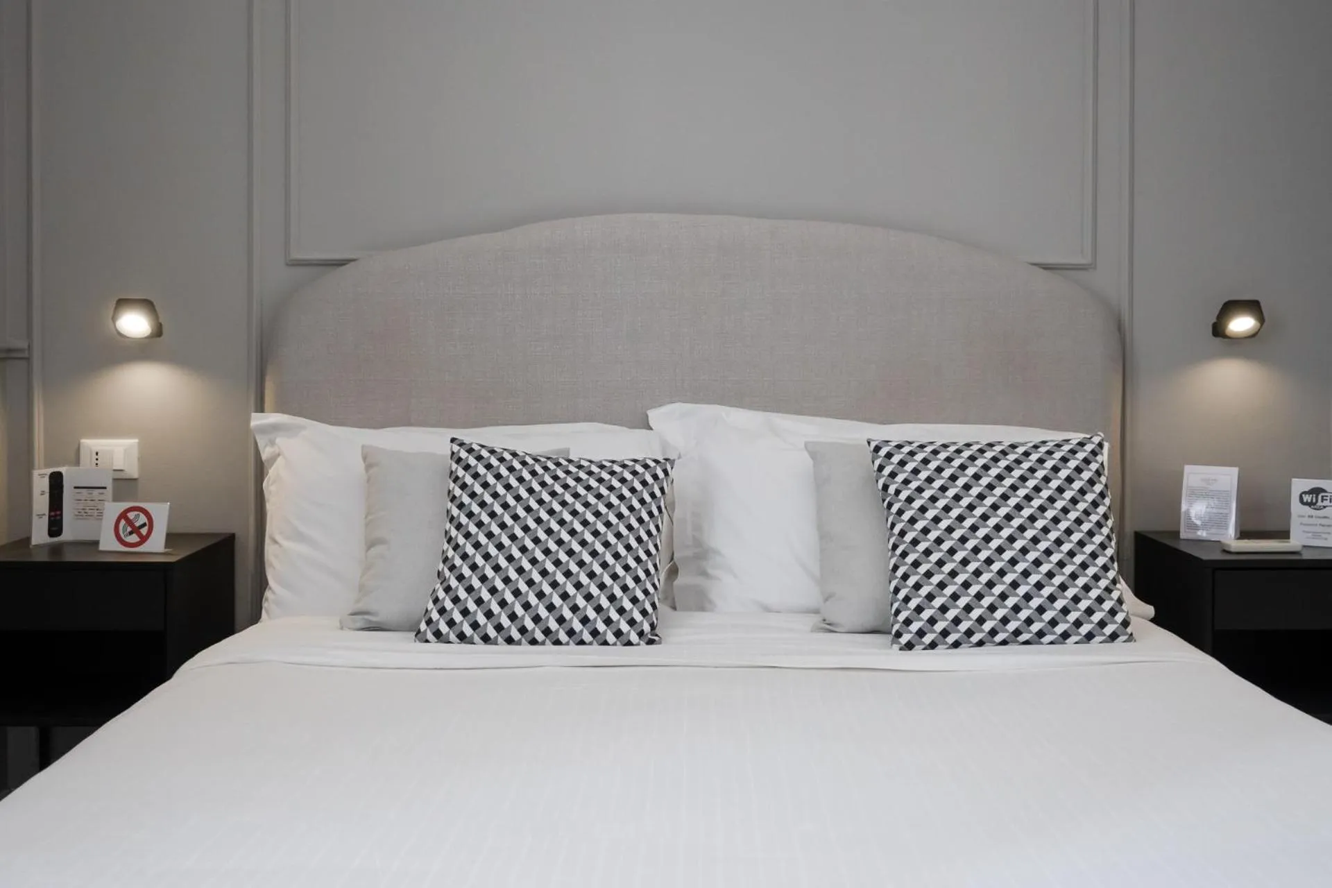 Bed in casa mo room and suite