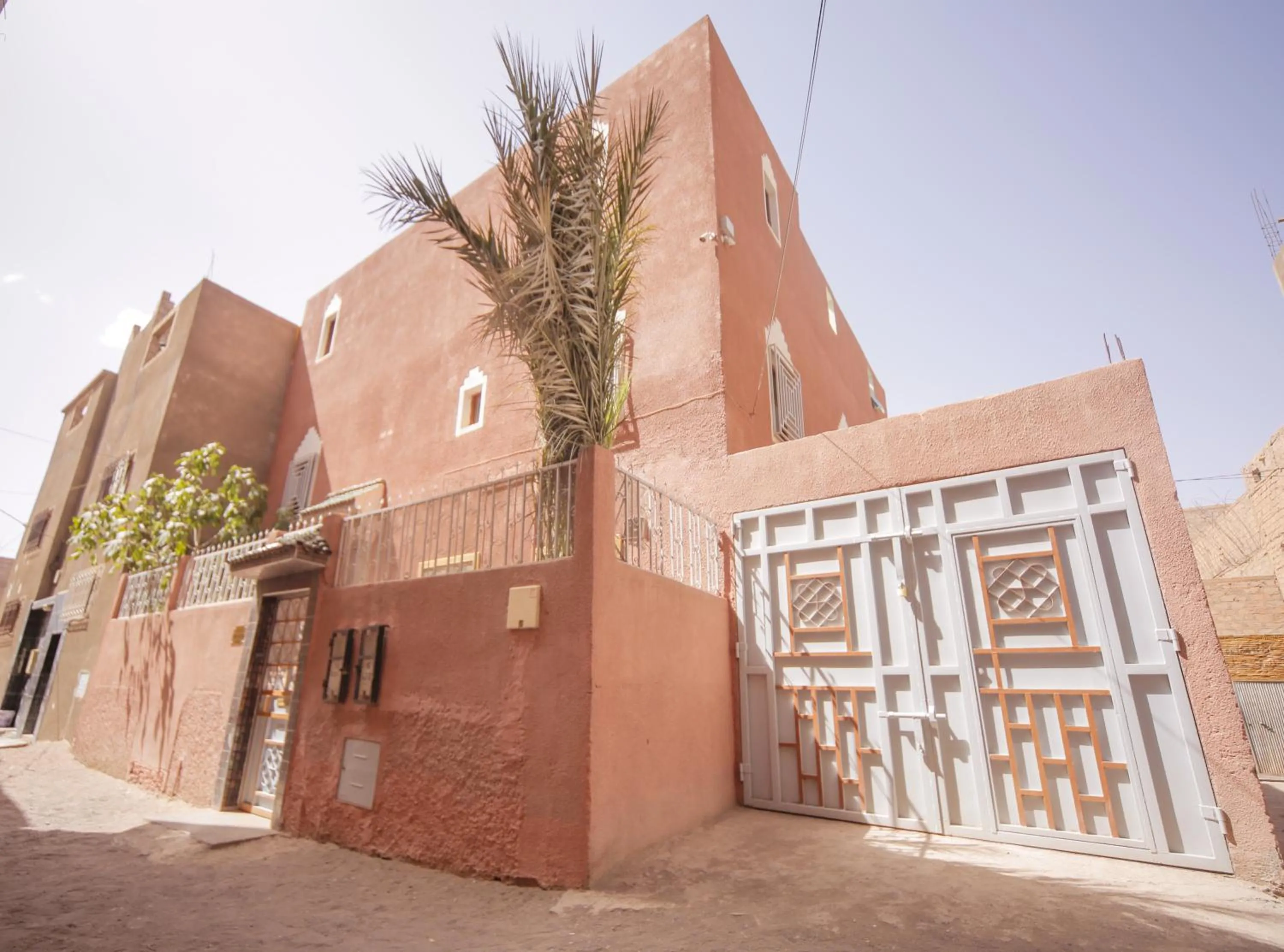 Property building in Dar Widad