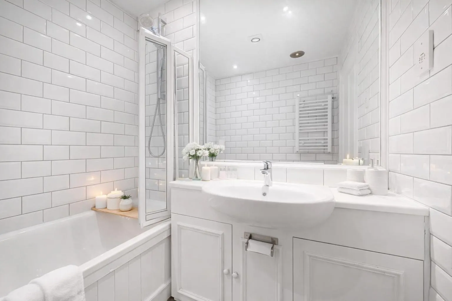 Bathroom in Park Lane Apartments - Clarges Street