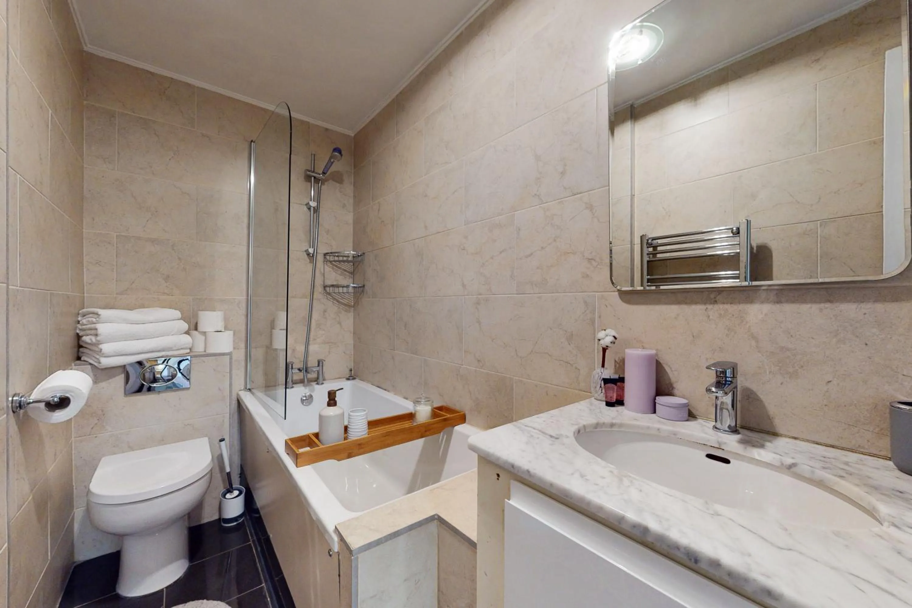 Bathroom in Park Lane Apartments - Clarges Street