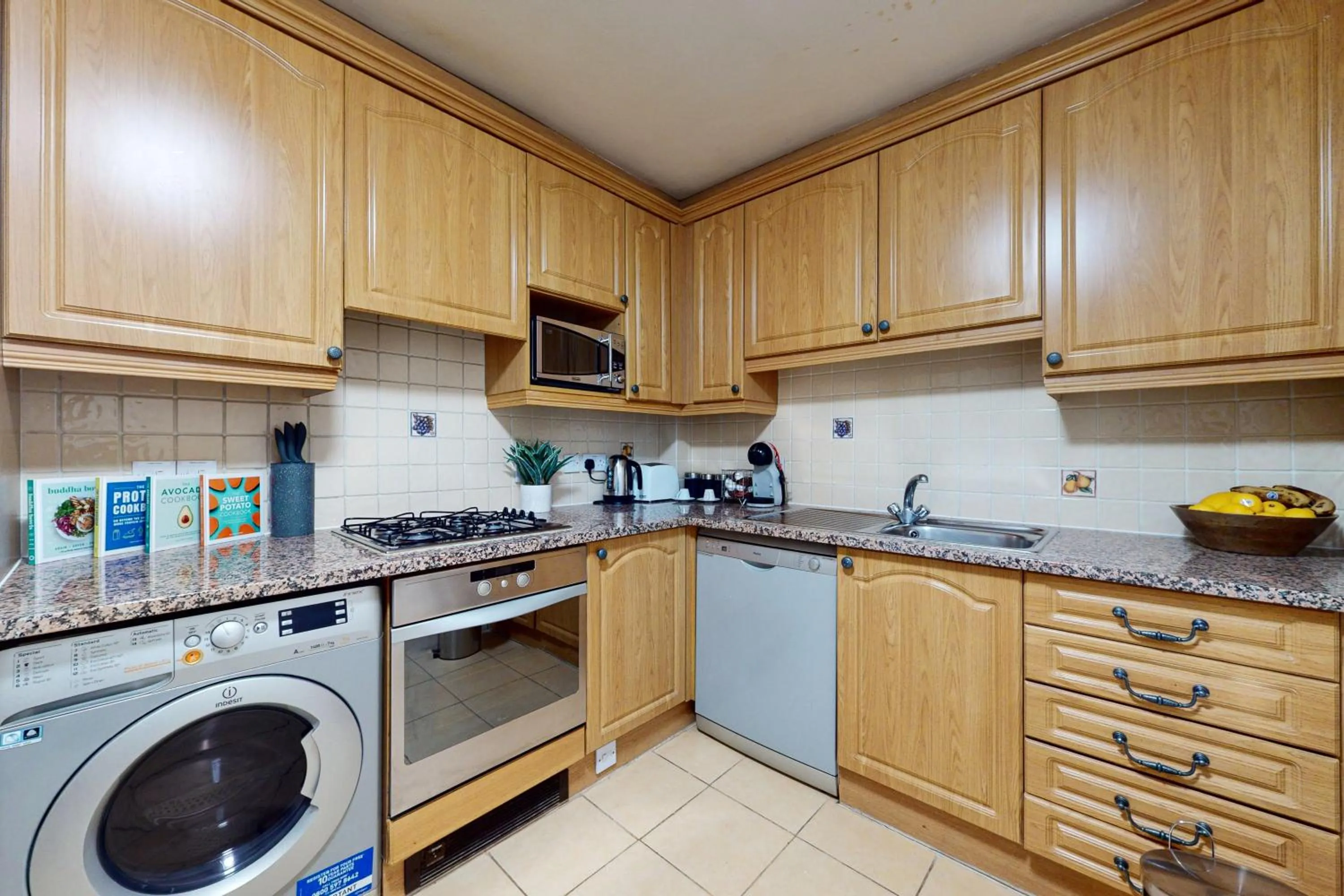 Kitchen or kitchenette in Park Lane Apartments - Clarges Street