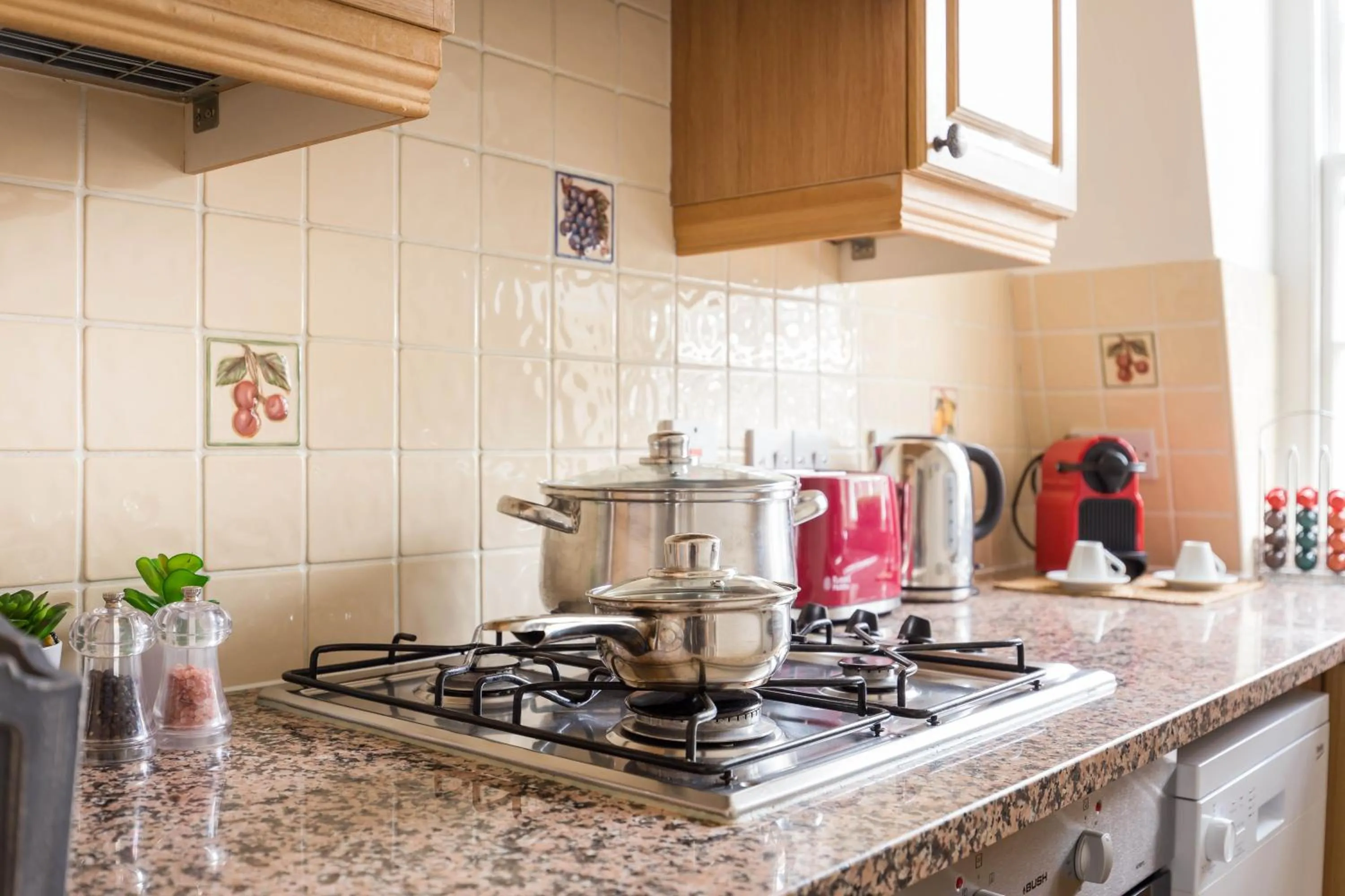 Kitchen or kitchenette in Park Lane Apartments - Clarges Street