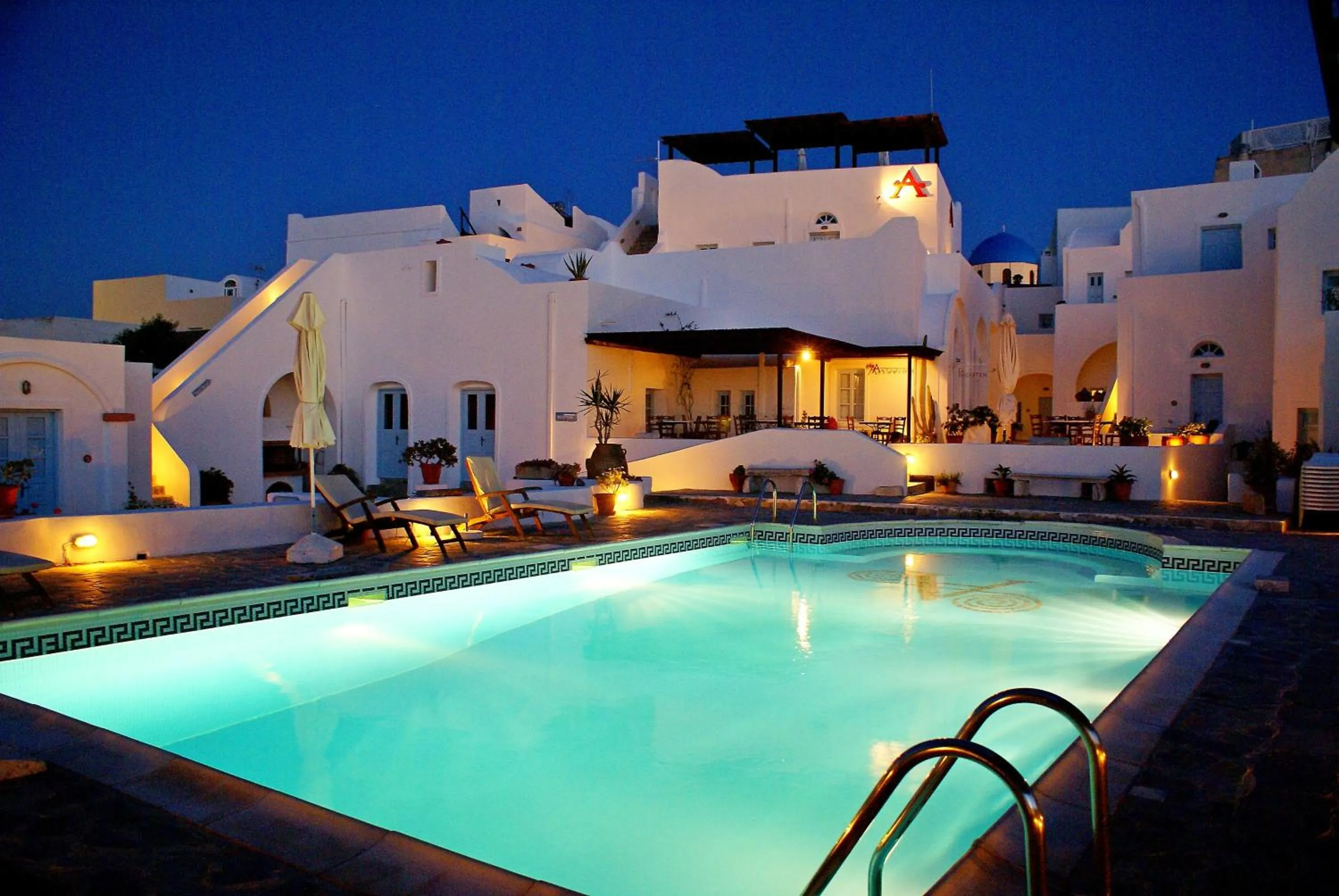 Swimming pool in Aethrio Sunset Village - Oia