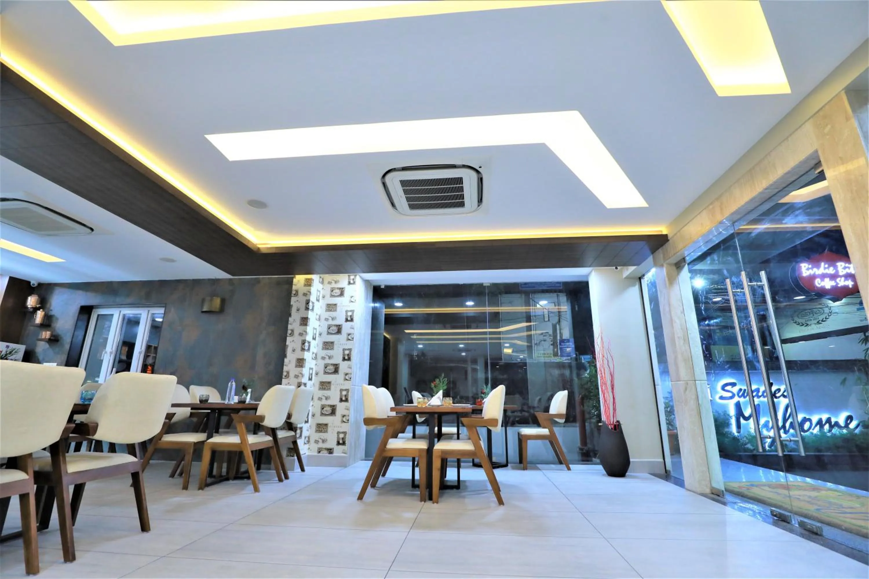 Restaurant/places to eat in Swades Myhome