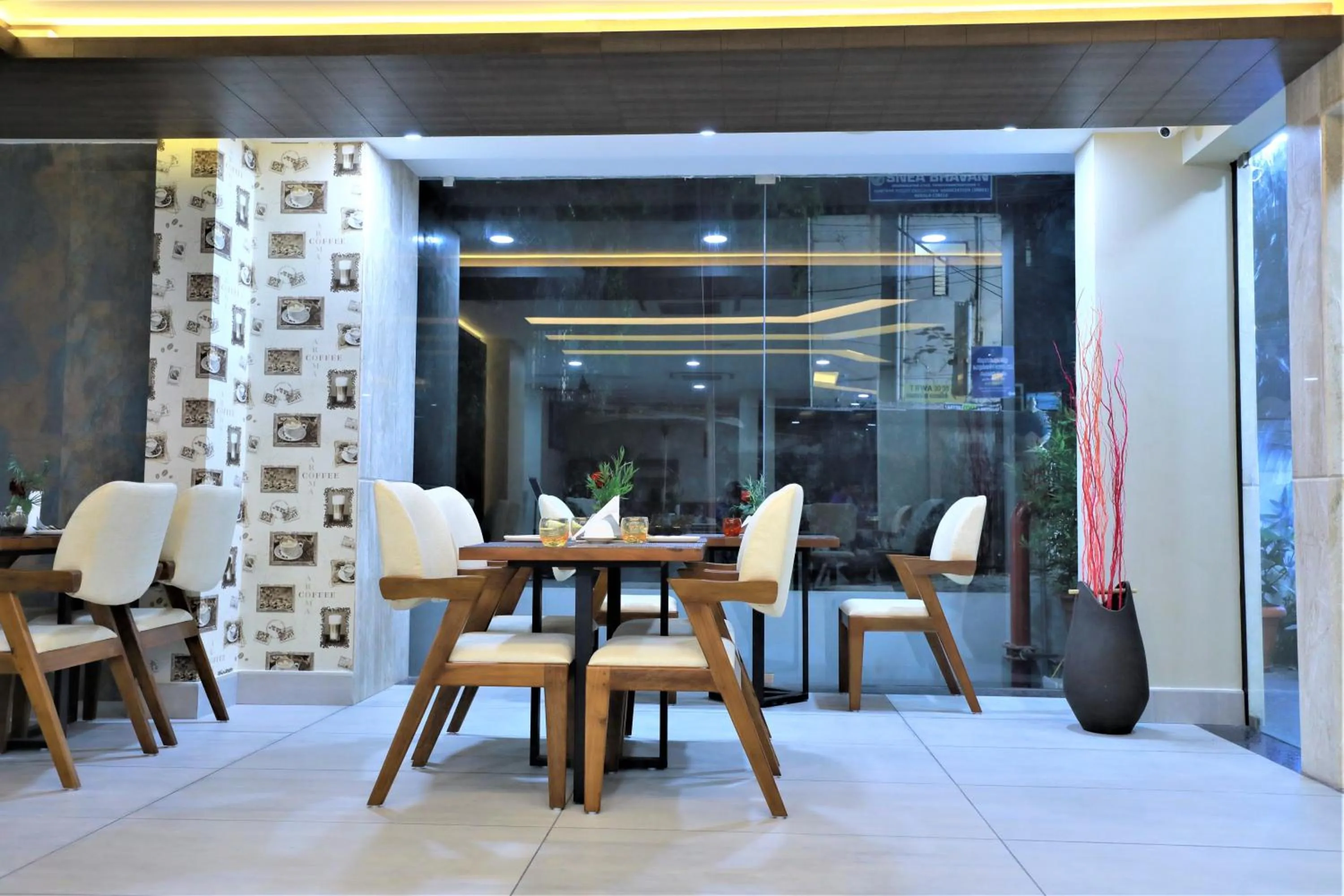 Restaurant/places to eat in Swades Myhome